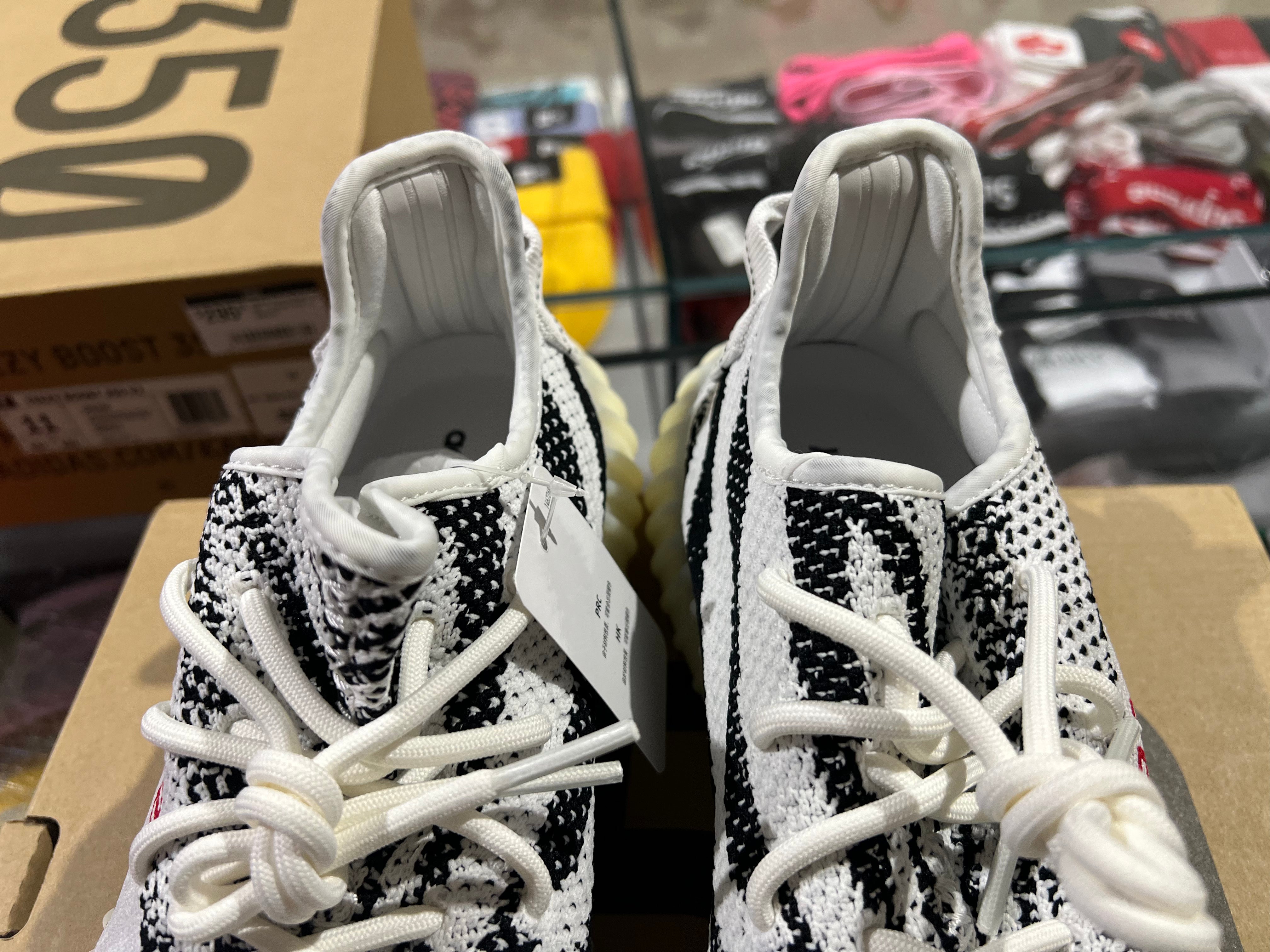 Adidas Yeezy Boost 350 V2 - Zebra