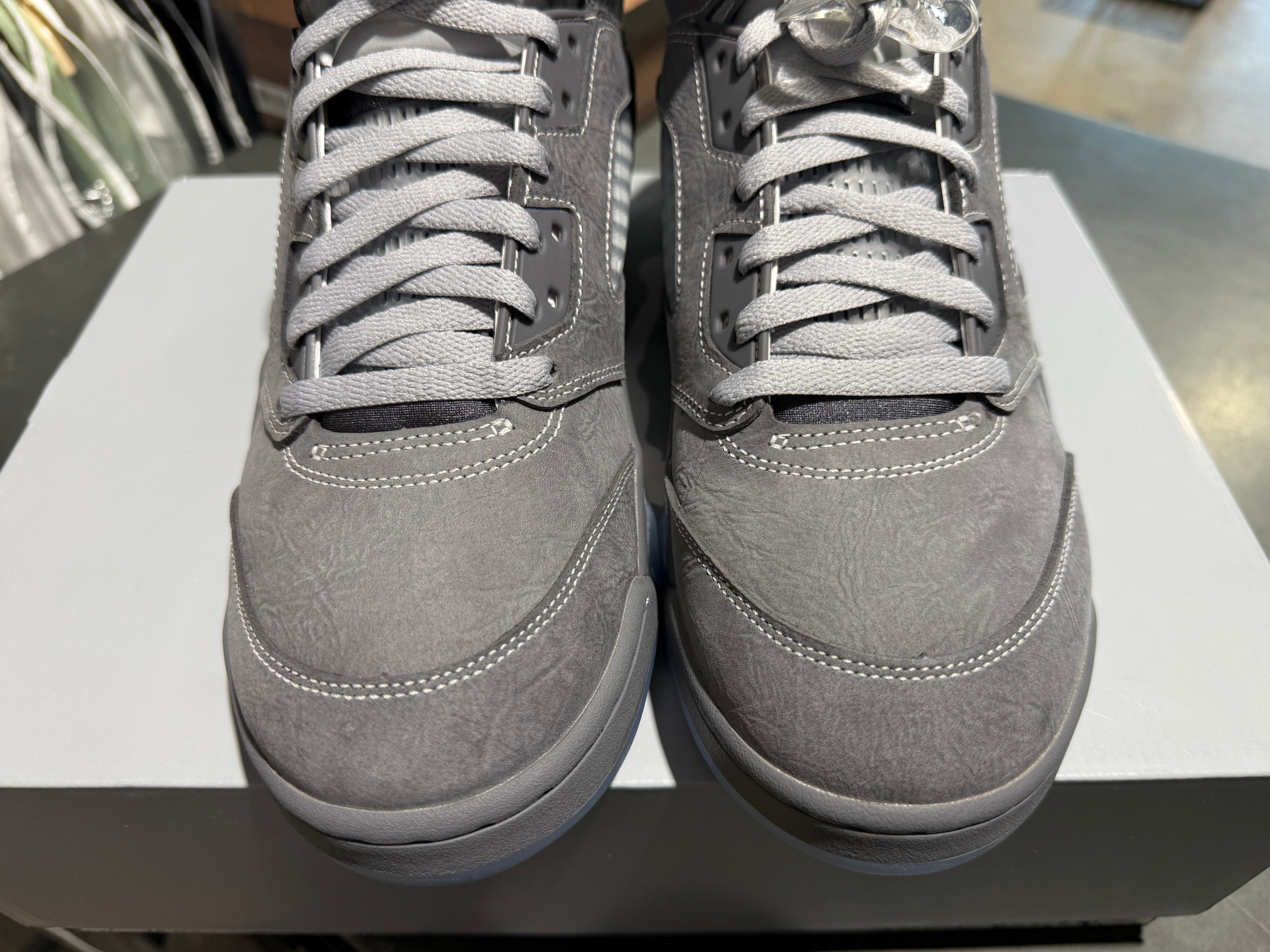 Air Jordan 5 Retro - Wolf Grey Size 10.5