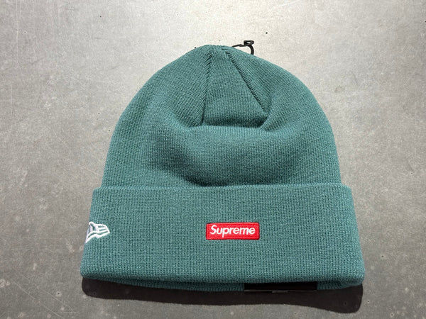 NEW Supreme x New Era S Logo Beanie - Green