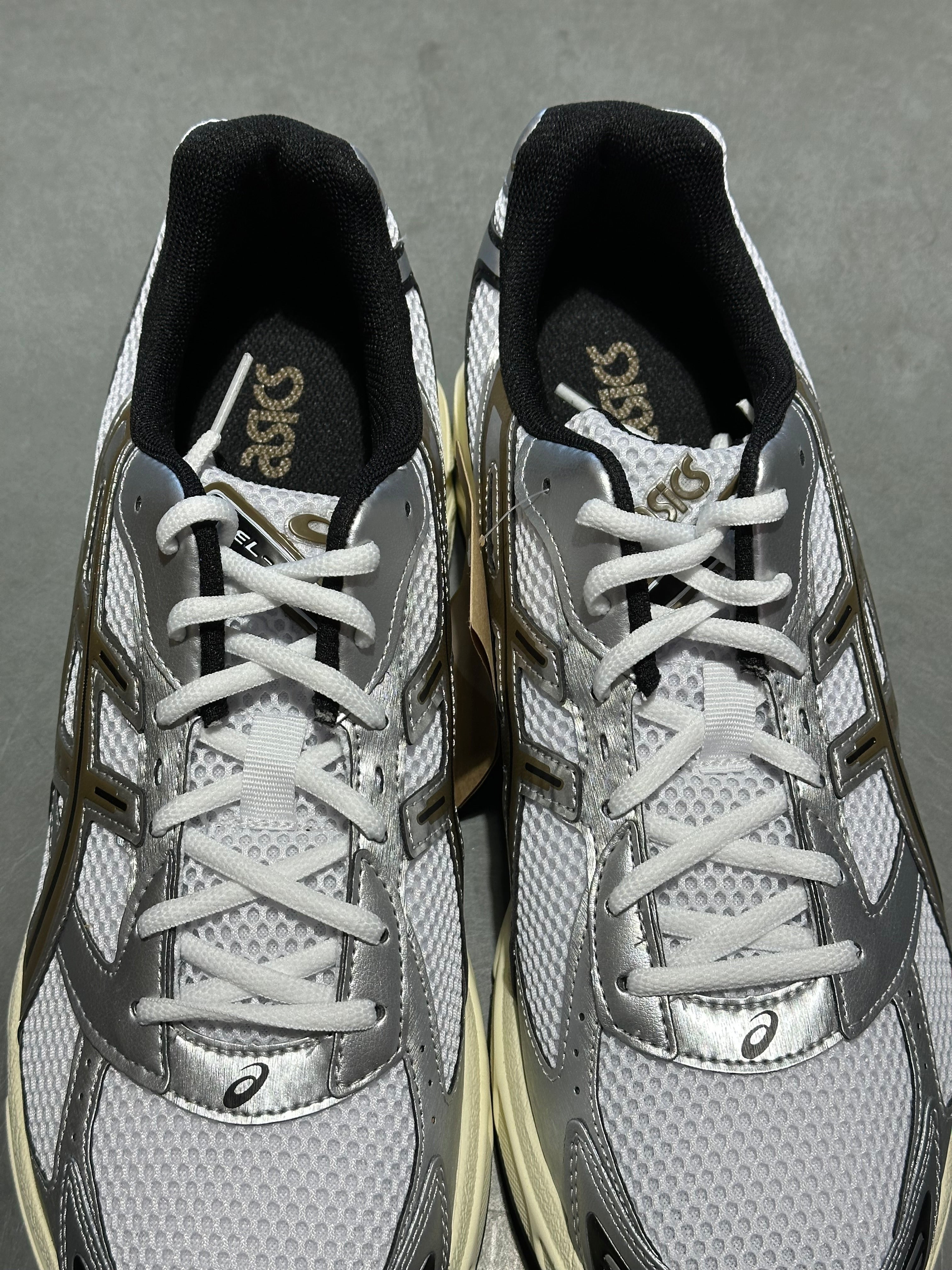ASICS Gel 1130 - White/Clay Canyon Size 9