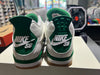 Air Jordan 4 Retro SB - Pine Green Size 9