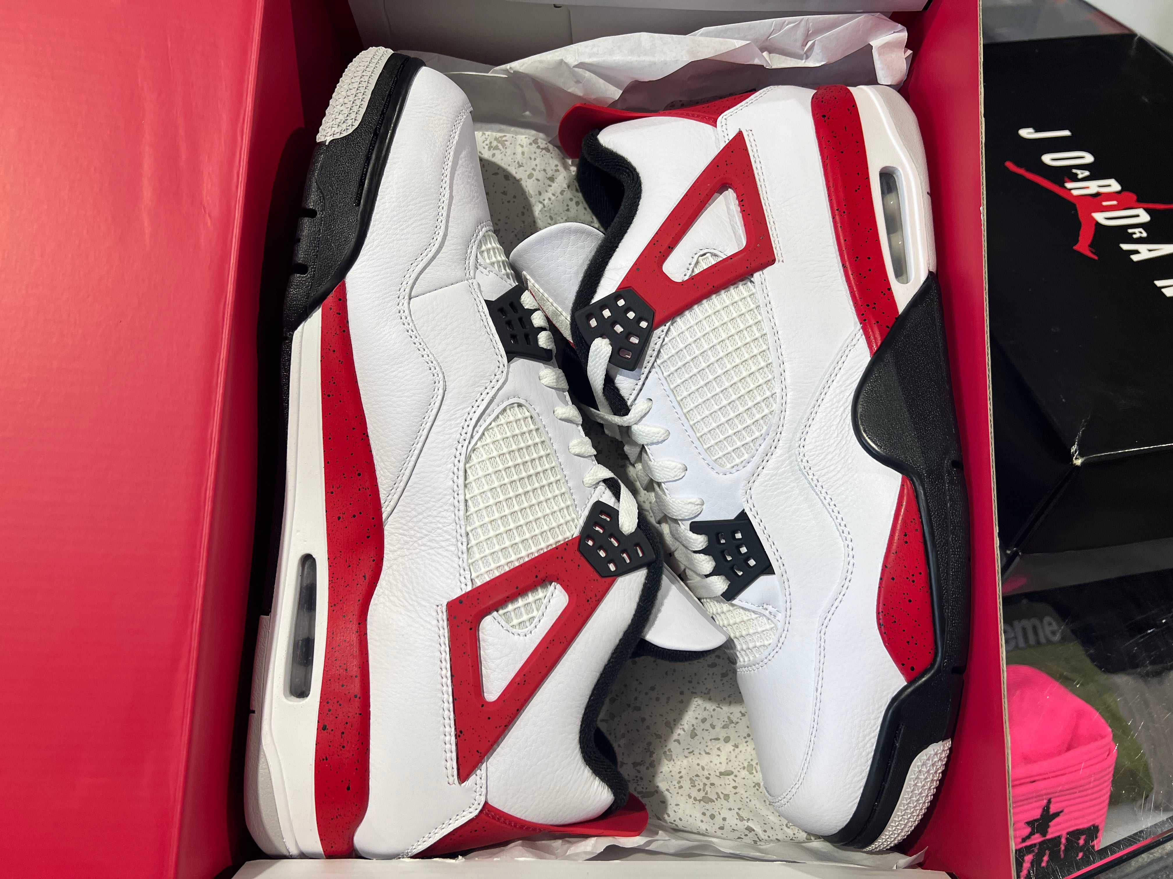 Air Jordan 4 Retro - Red Cement