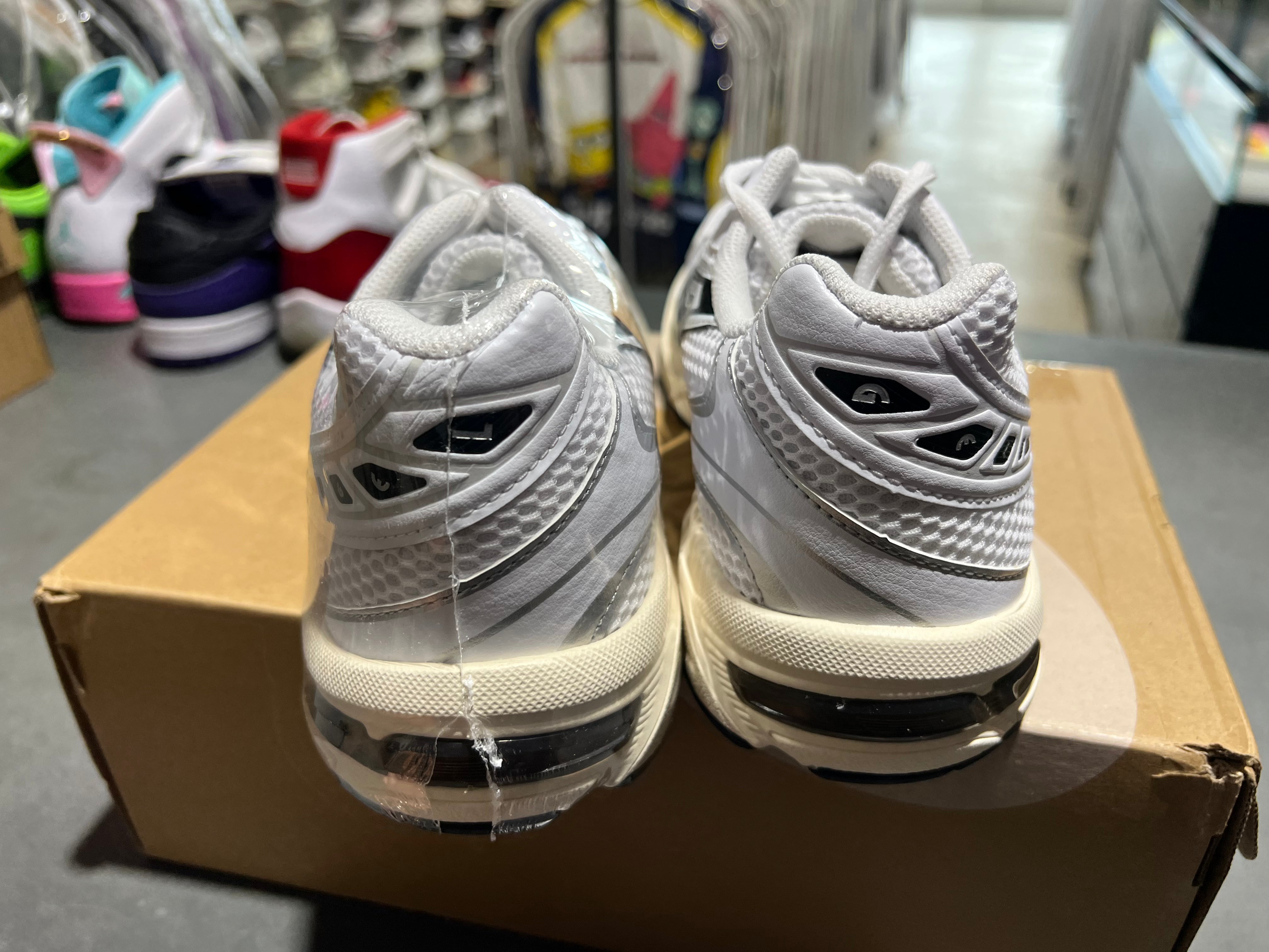 Asics Gel 1130 - White/Cloud Grey Size 9.5