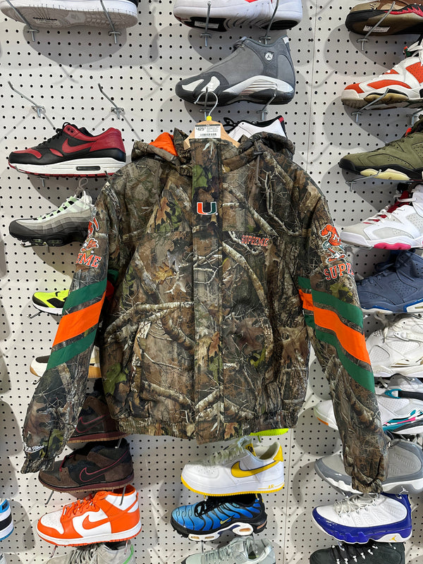 NEW Supreme x Mitchell & Ness NCAA/UM Hooded Stadium Jacket - Woodland Camo Size Medium