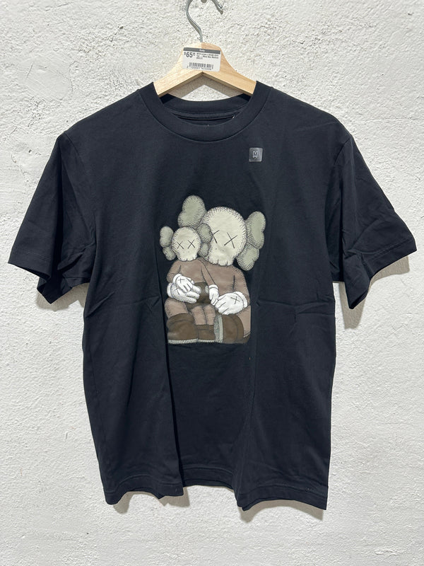 Uniqlo x KAWS 2023 Tee - Black Size XL