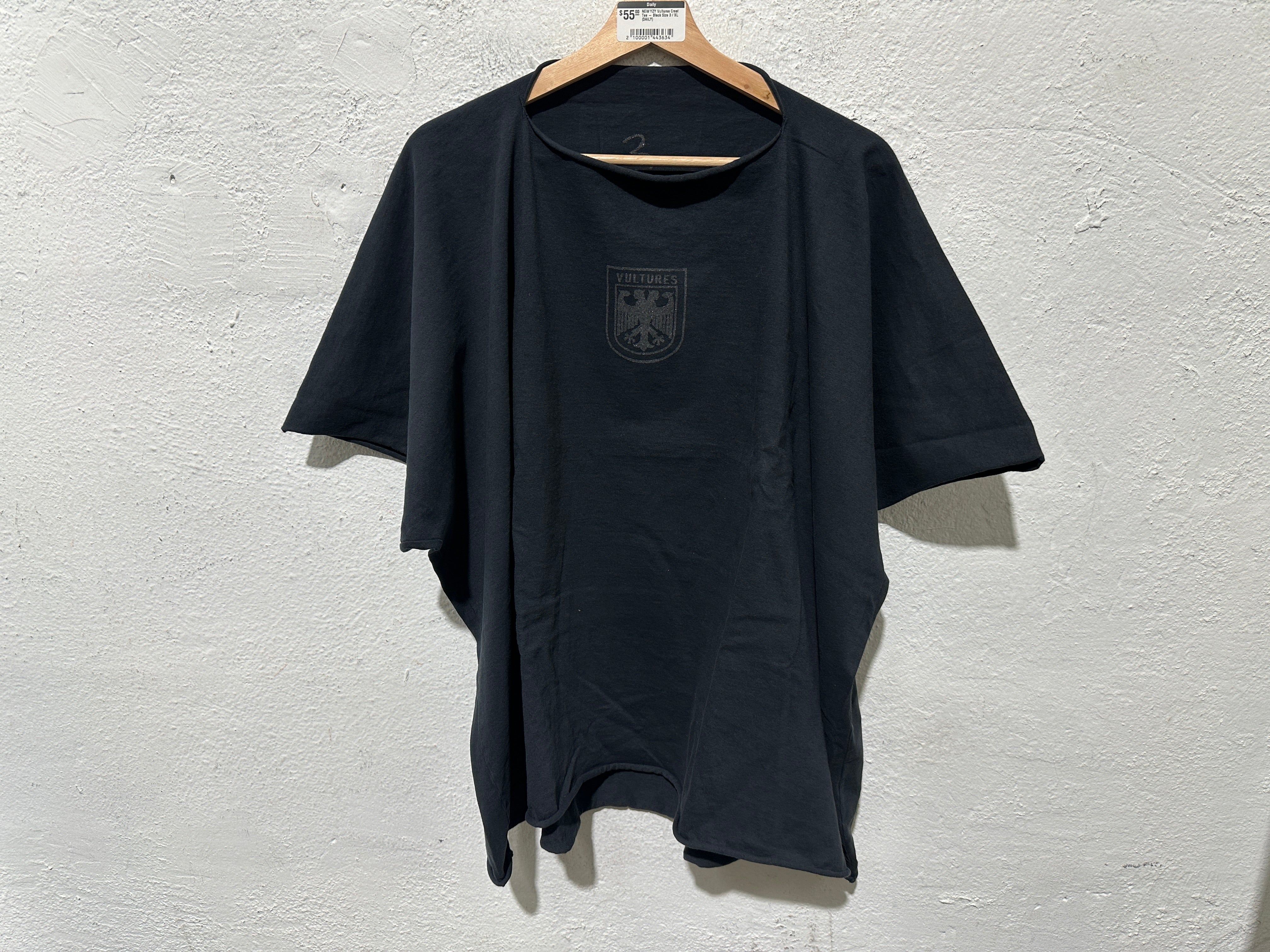 YZY Vultures Crest Tee - Black Size XL