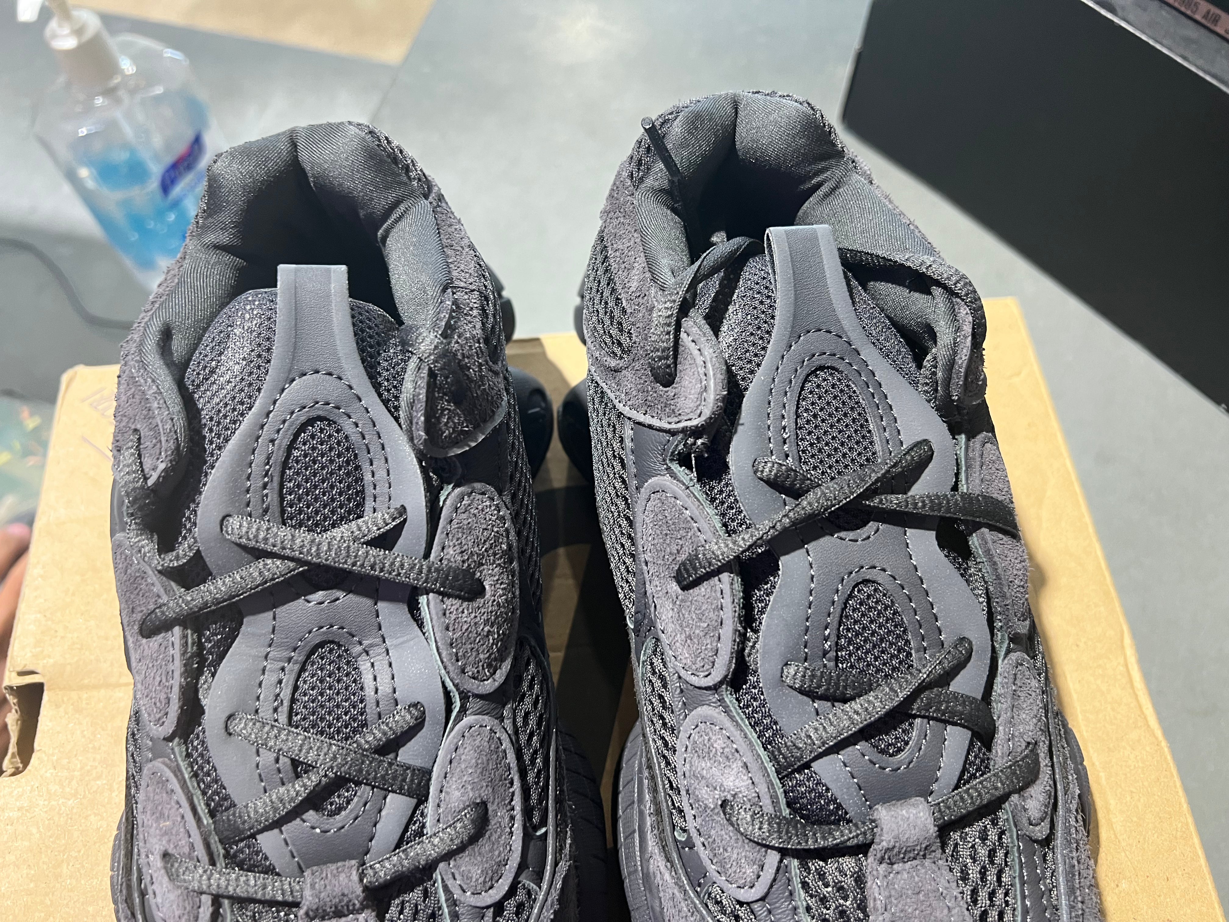adidas Yeezy 500 - Utility Black Size 8