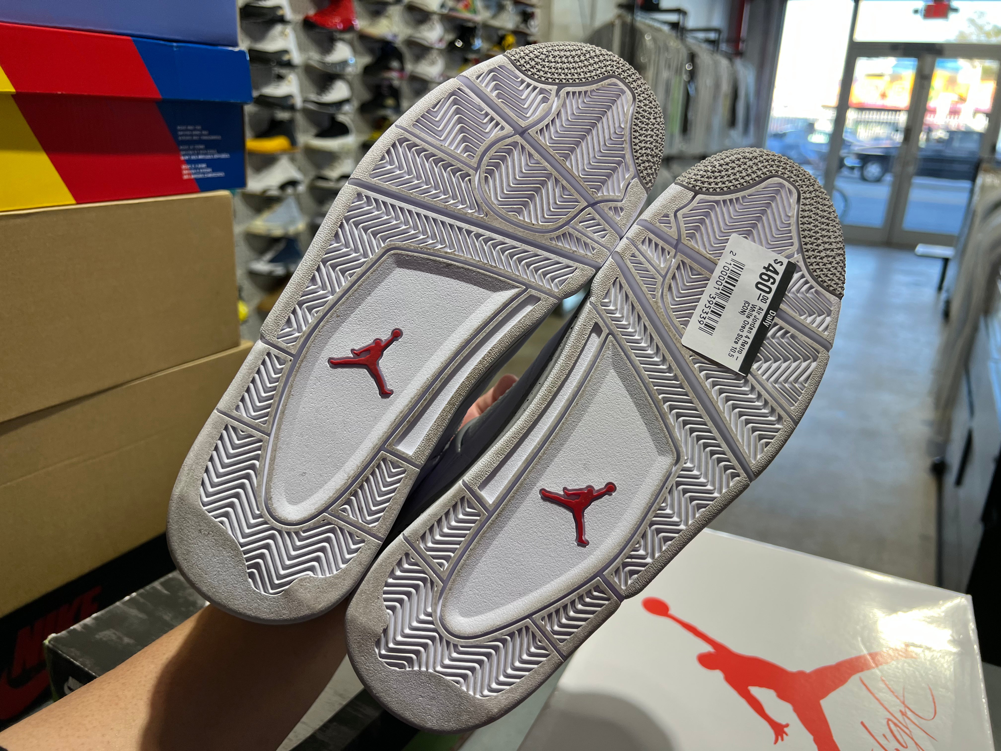Air Jordan 4 Retro - White Oreo Size 10.5