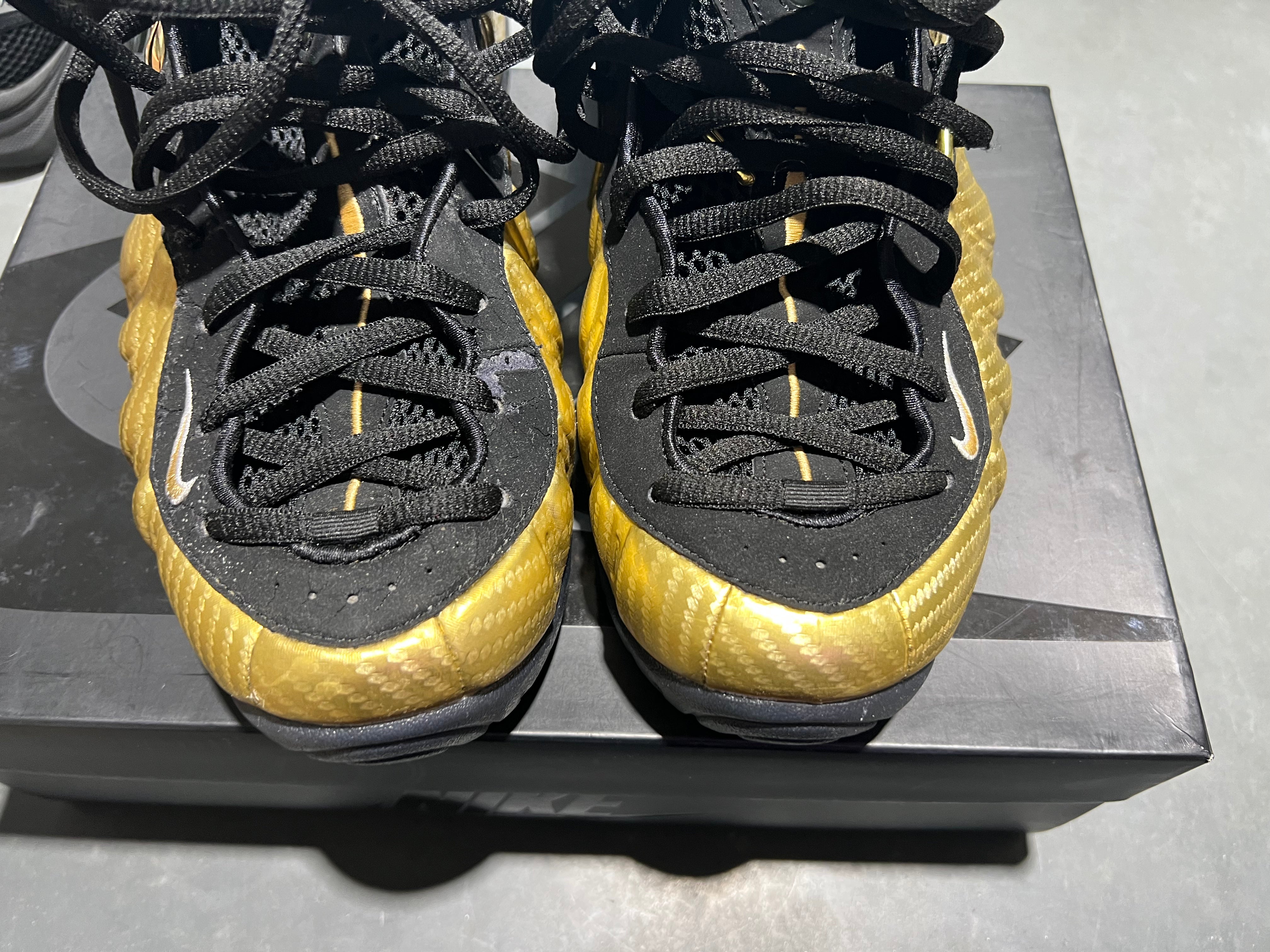 Nike Air Foamposite Pro - Metallic Gold Size 10