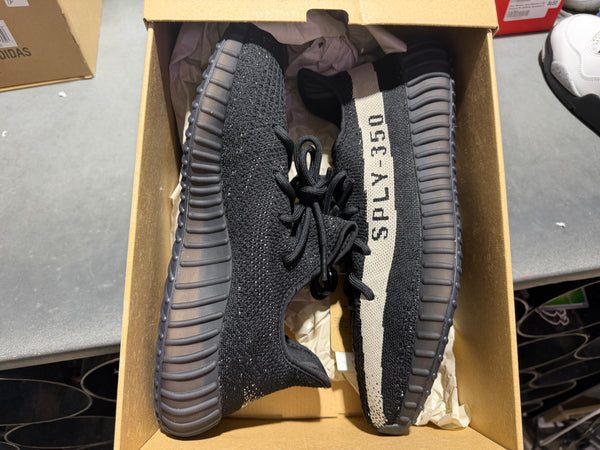 Adidas Yeezy Boost 350 V2 - Oreo / Core Black Size 13