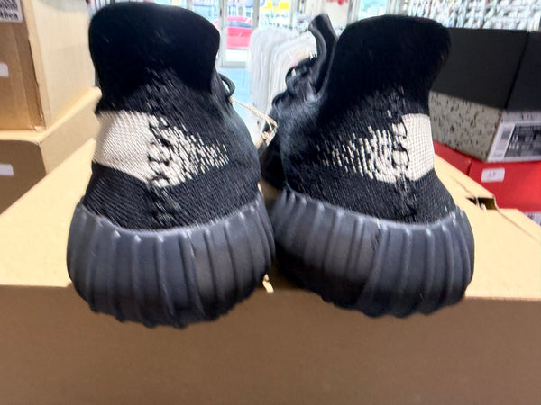 Adidas Yeezy Boost 350 V2 - Oreo / Core Black Size 13
