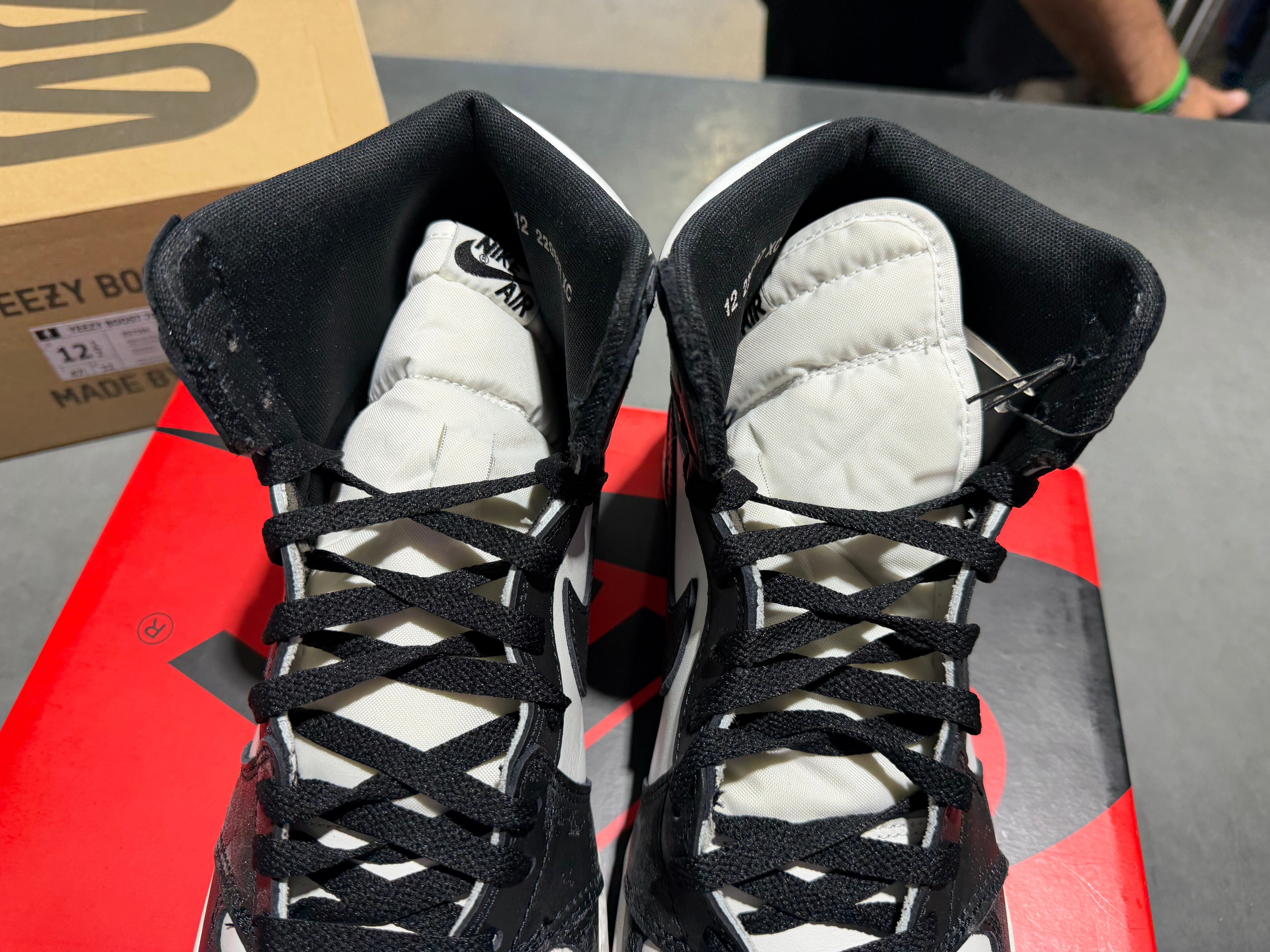 Air Jordan 1 Hi 85 - Black/White Size 12