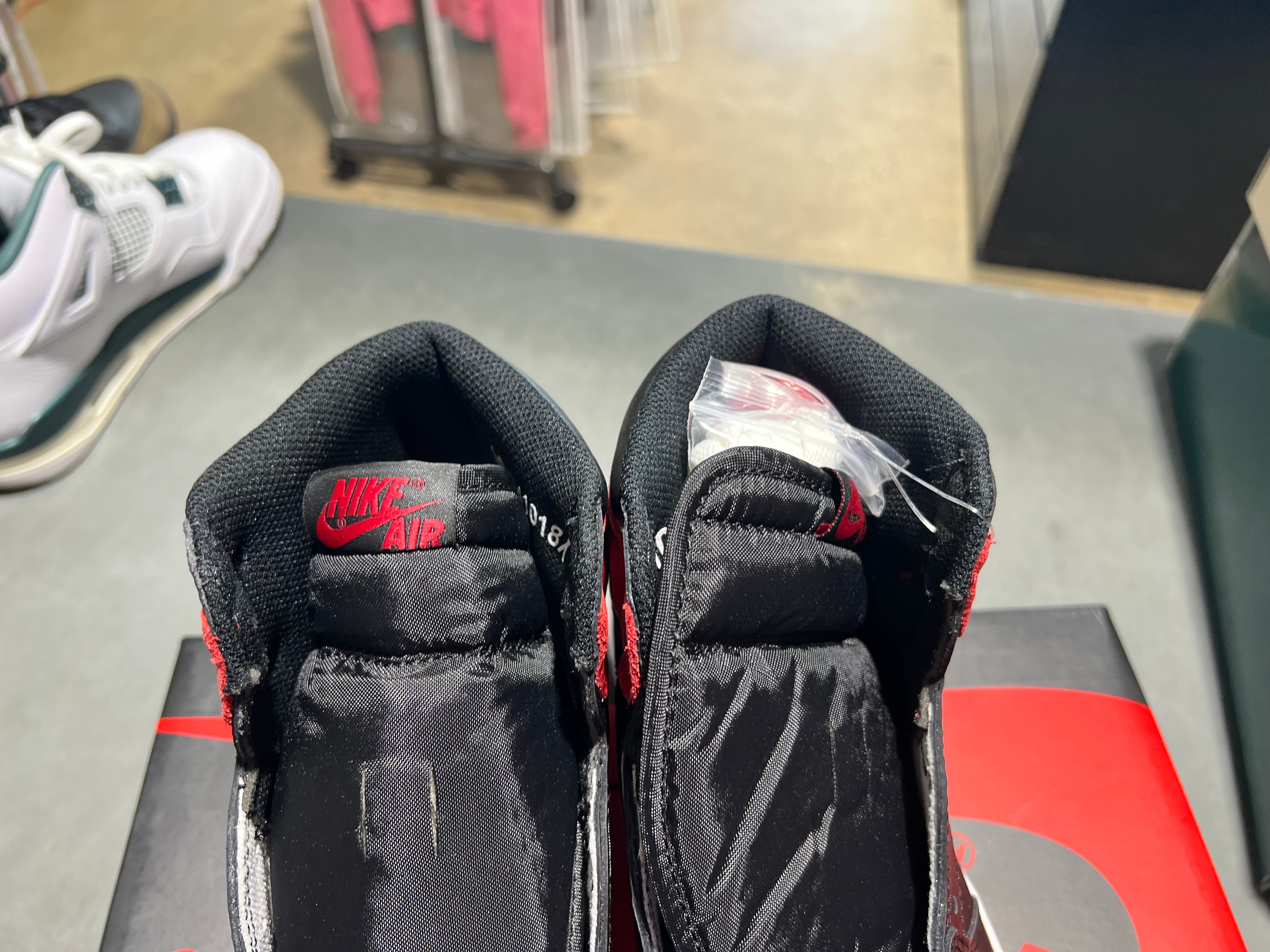 Air Jordan 1 Retro High - Bred Banned 2016 Size 10