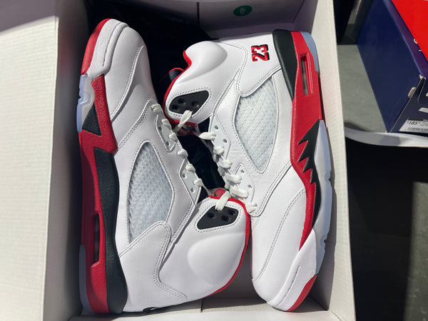 Air Jordan 5 Retro - Fire Red Black Tongue 2025 Size 12
