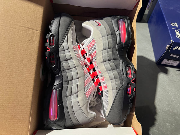 Nike Air Max 95 OG - Big Bubble Solar Red 2.0 Size 9.5
