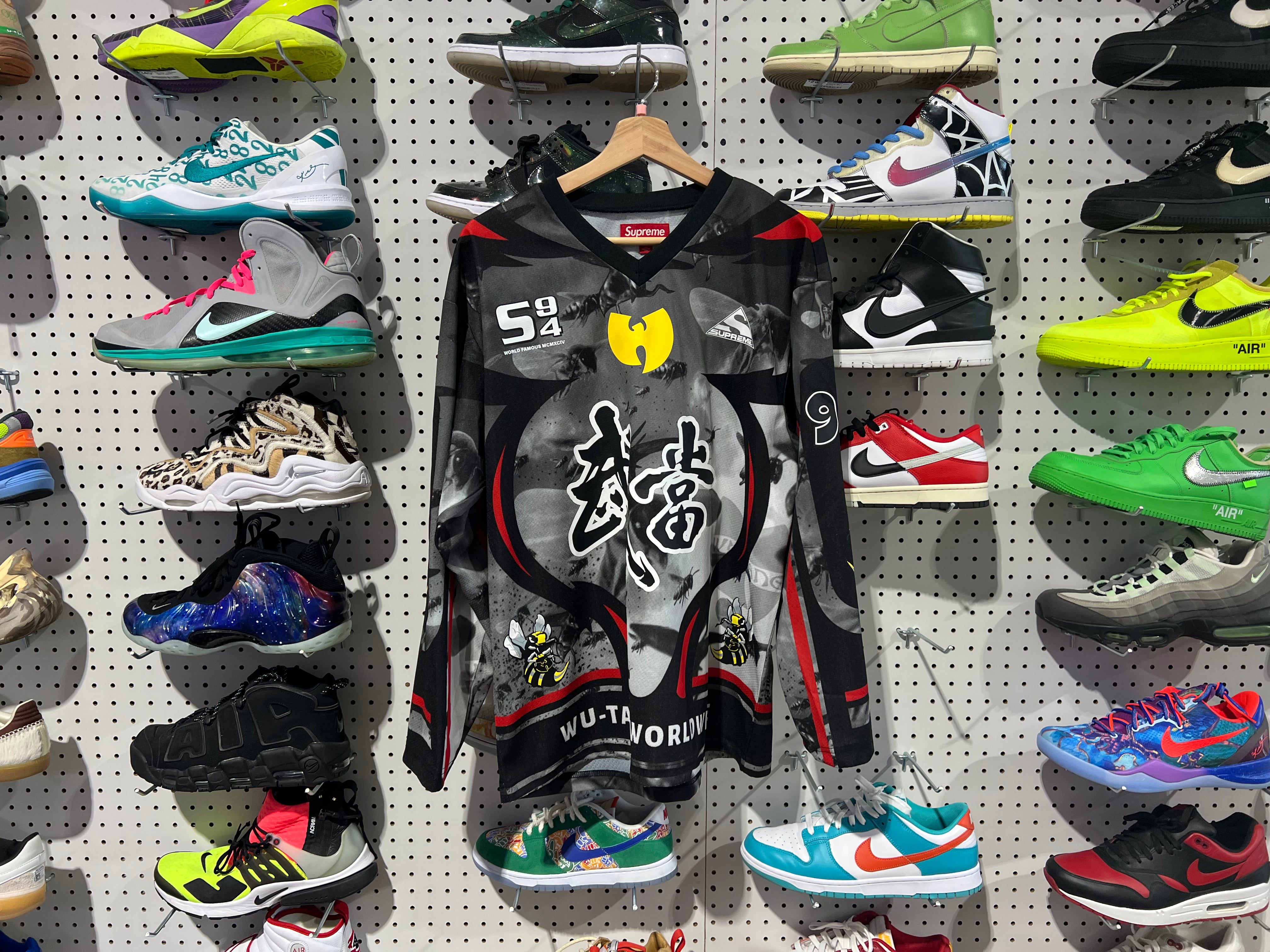 NEW Supreme FW25 Wu Tang Hockey Jersey - Black Size Large