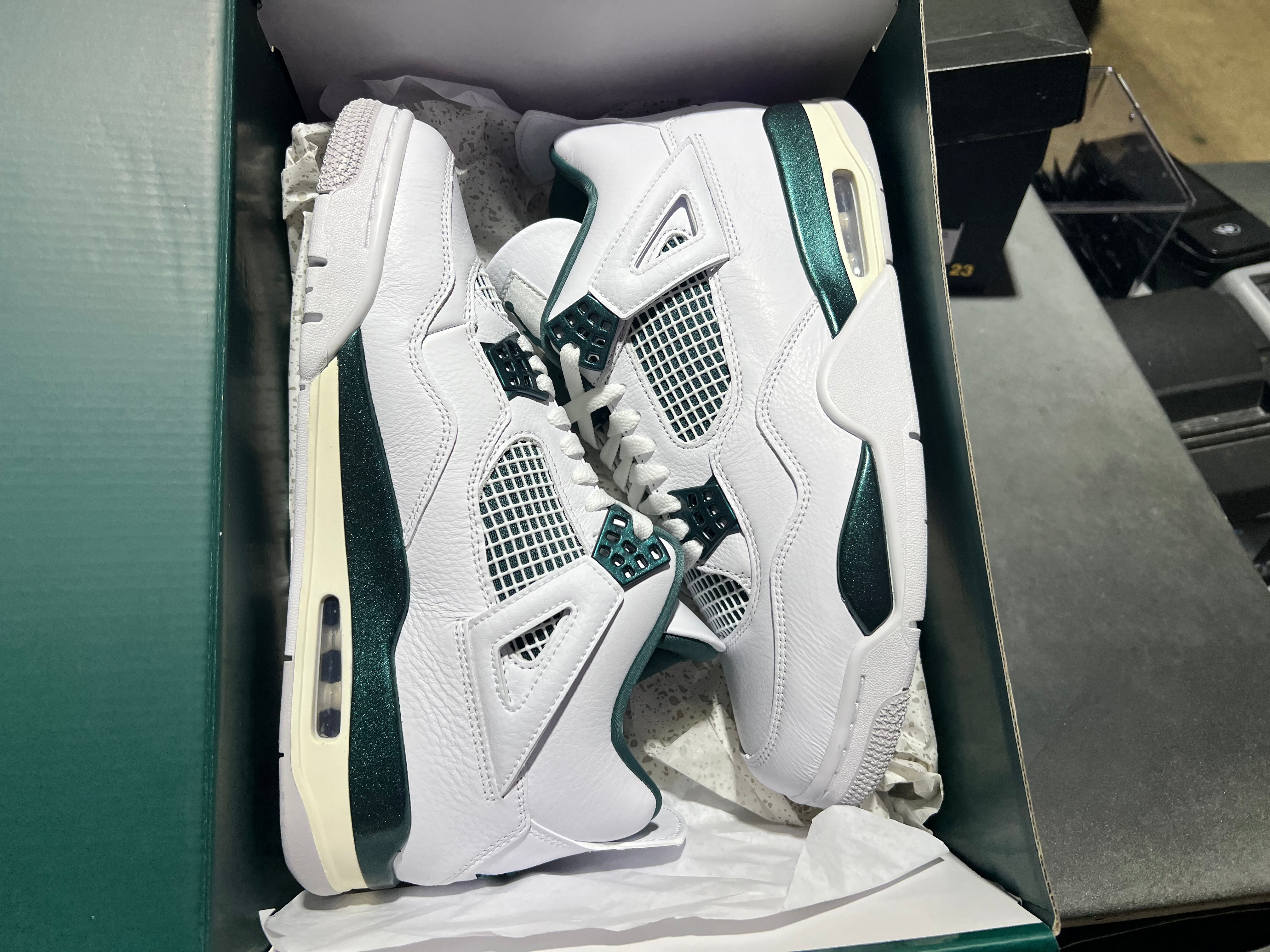 Air Jordan 4 Retro - Oxidized Green Size 10