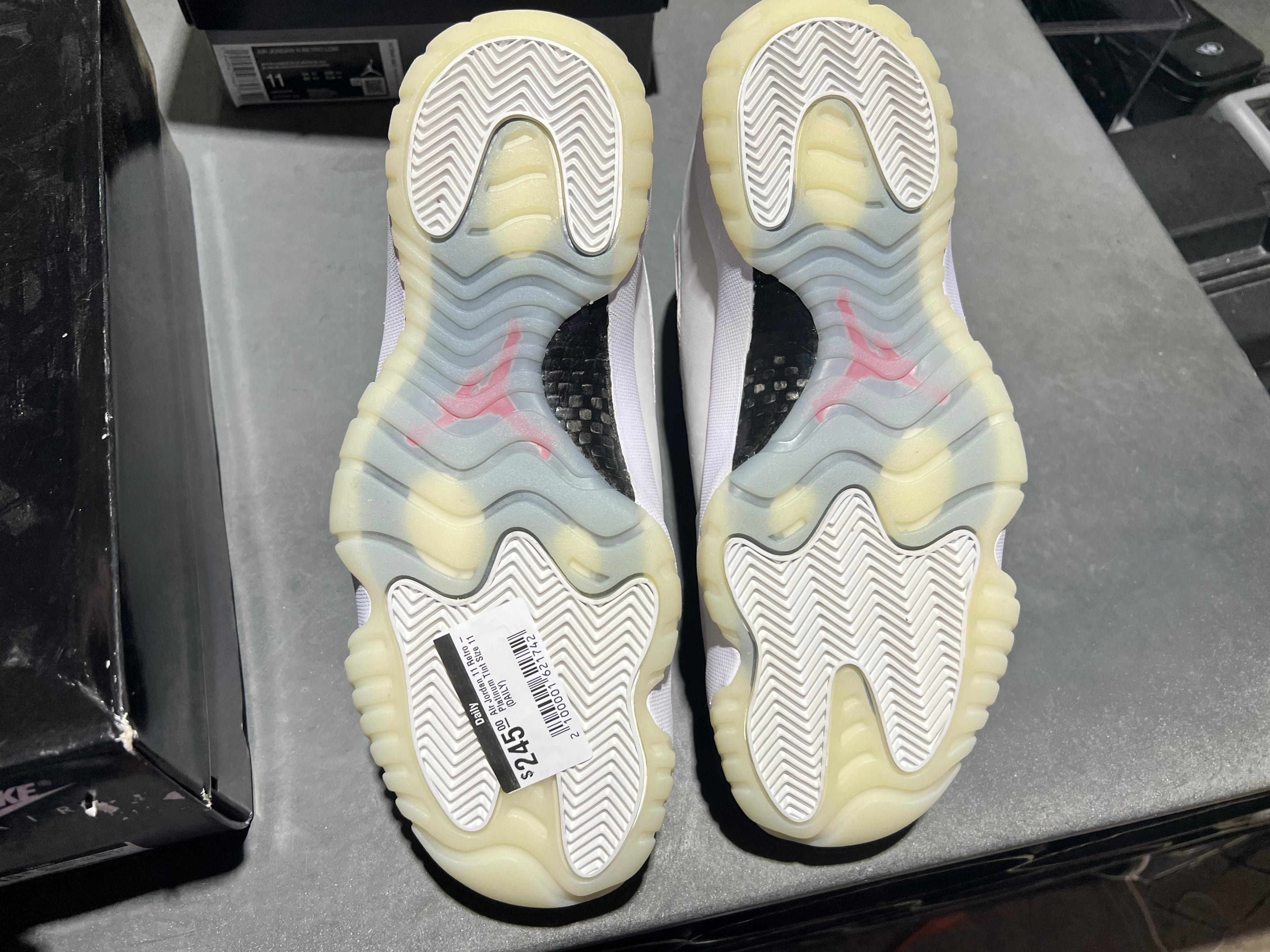 Air Jordan 11 Retro - Platinum Tint Size 11