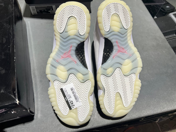 Air Jordan 11 Retro - Platinum Tint Size 11