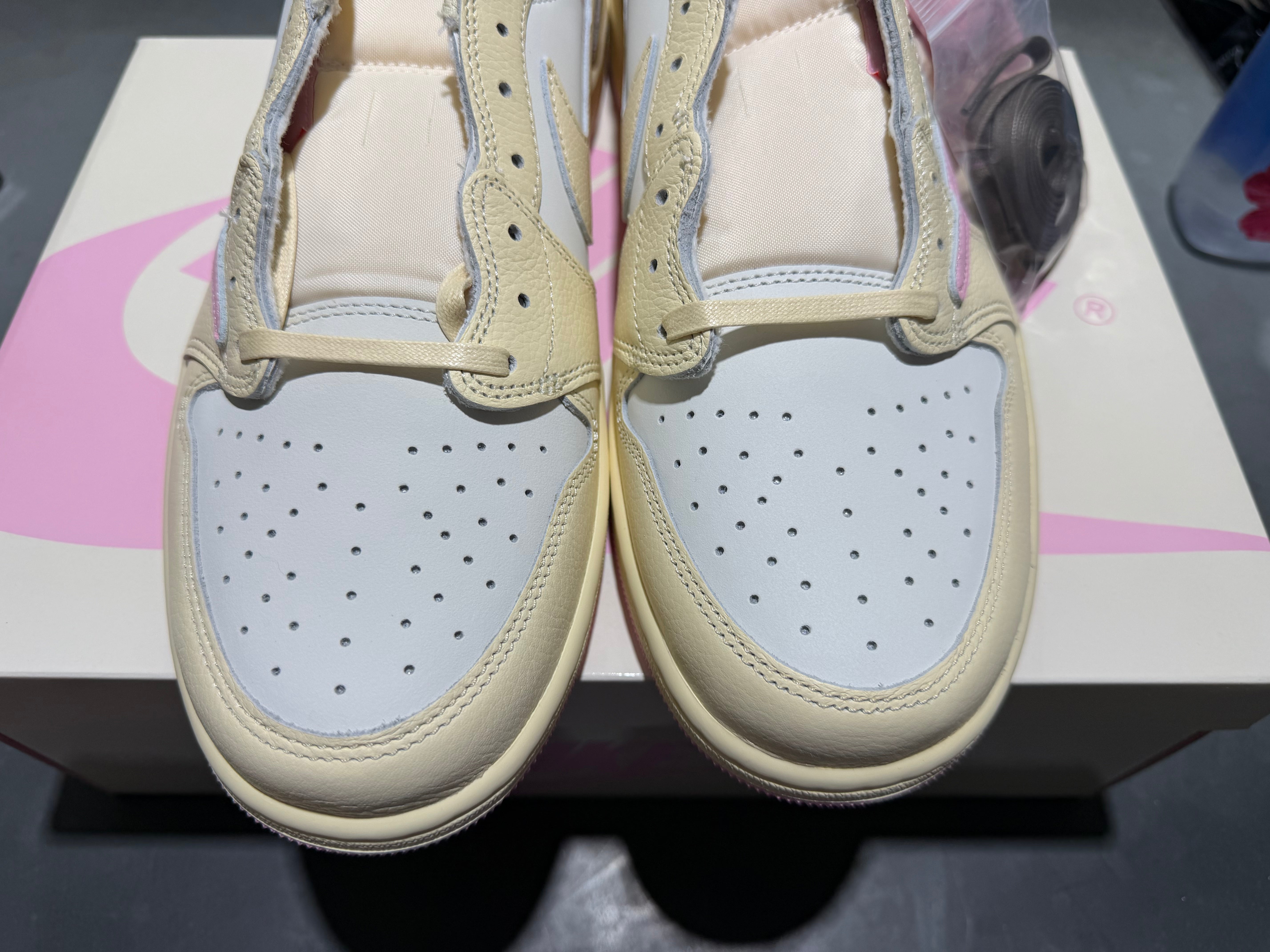 Air Jordan 1 Low OG SP - Travis Scott/Shy Pink Size 13