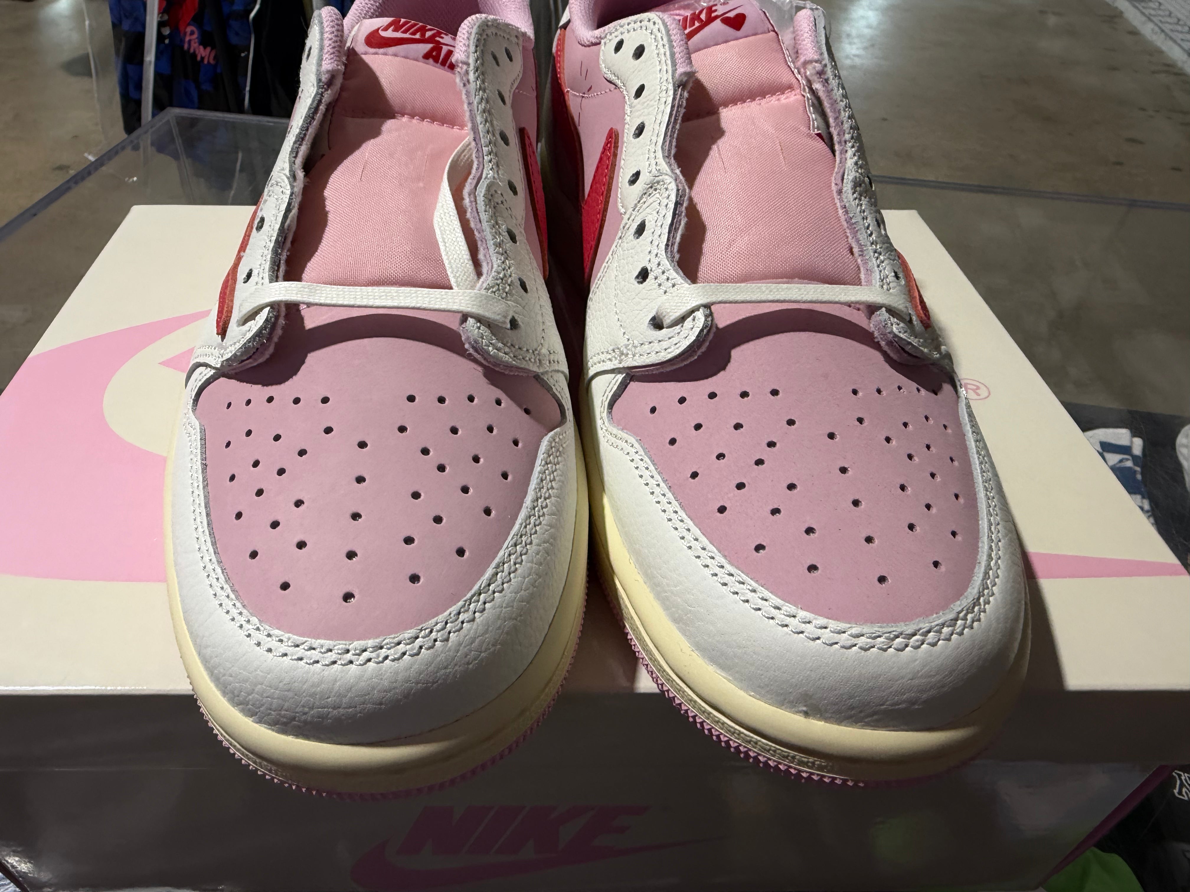 Air Jordan 1 Low OG SP - Travis Scott/Tropical Pink Size 9