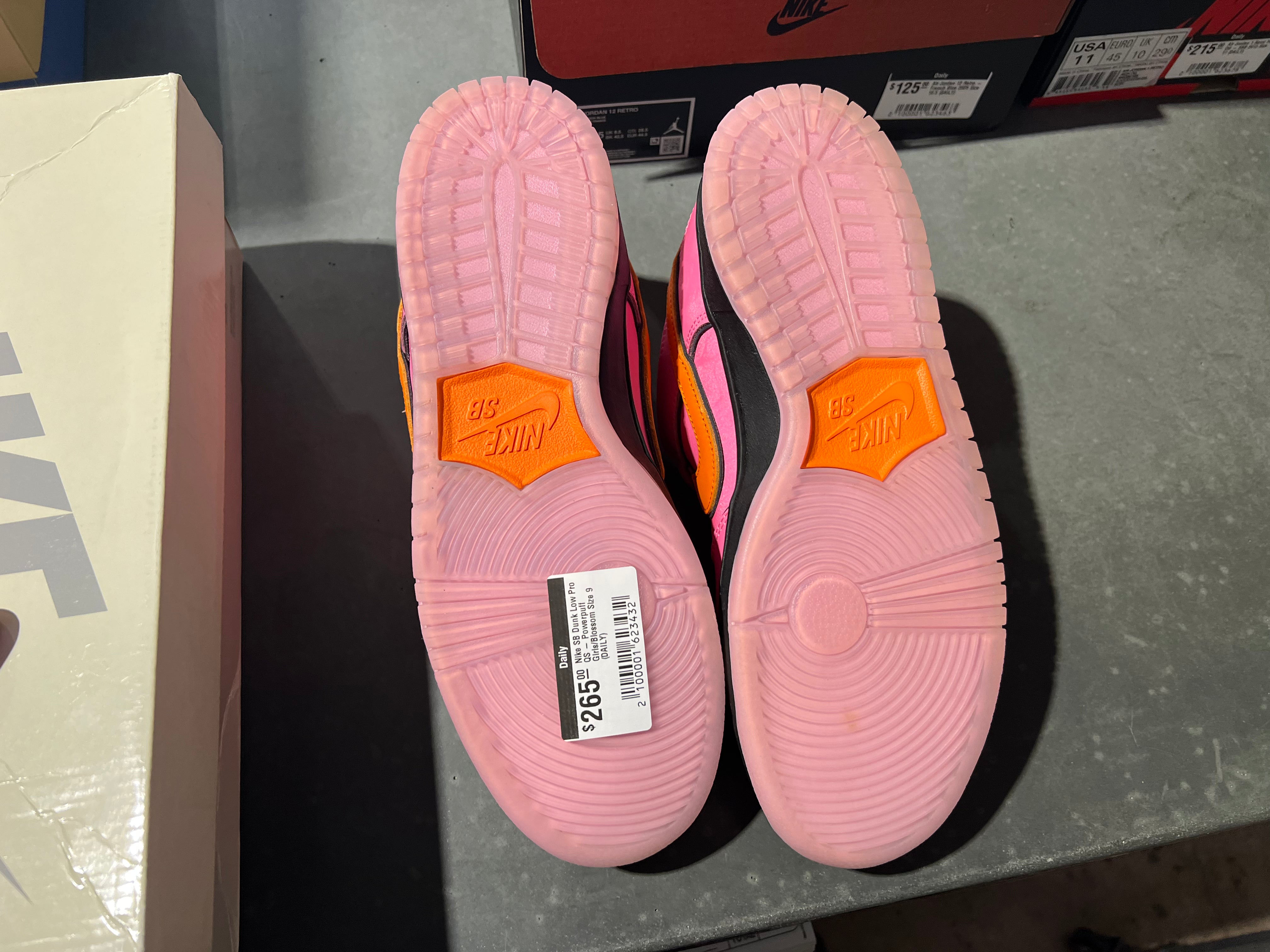 Nike SB Dunk Low Pro QS - Powerpuff Girls/Blossom Size 9