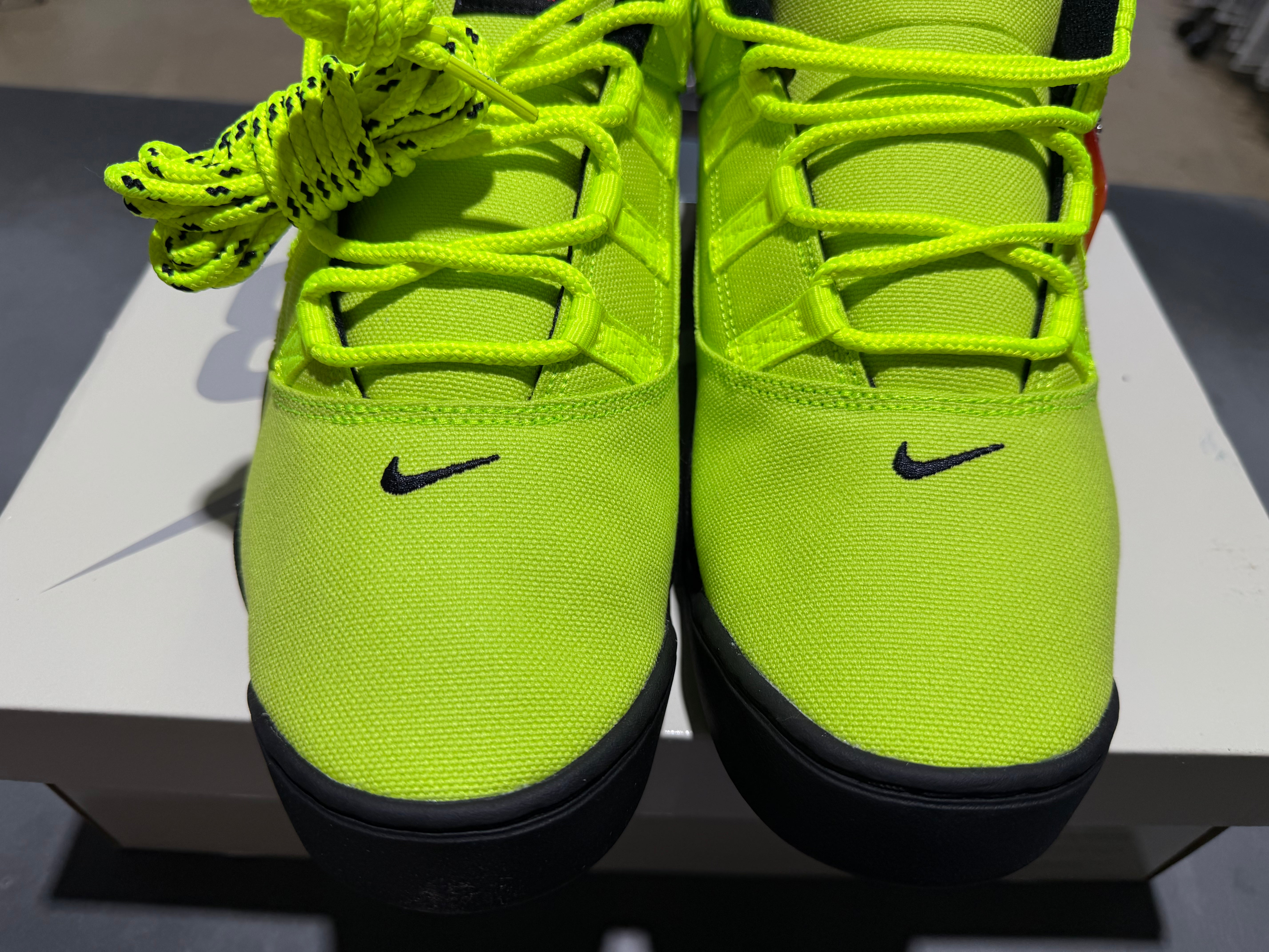Nike SB Darwin Low - Volt Size 13