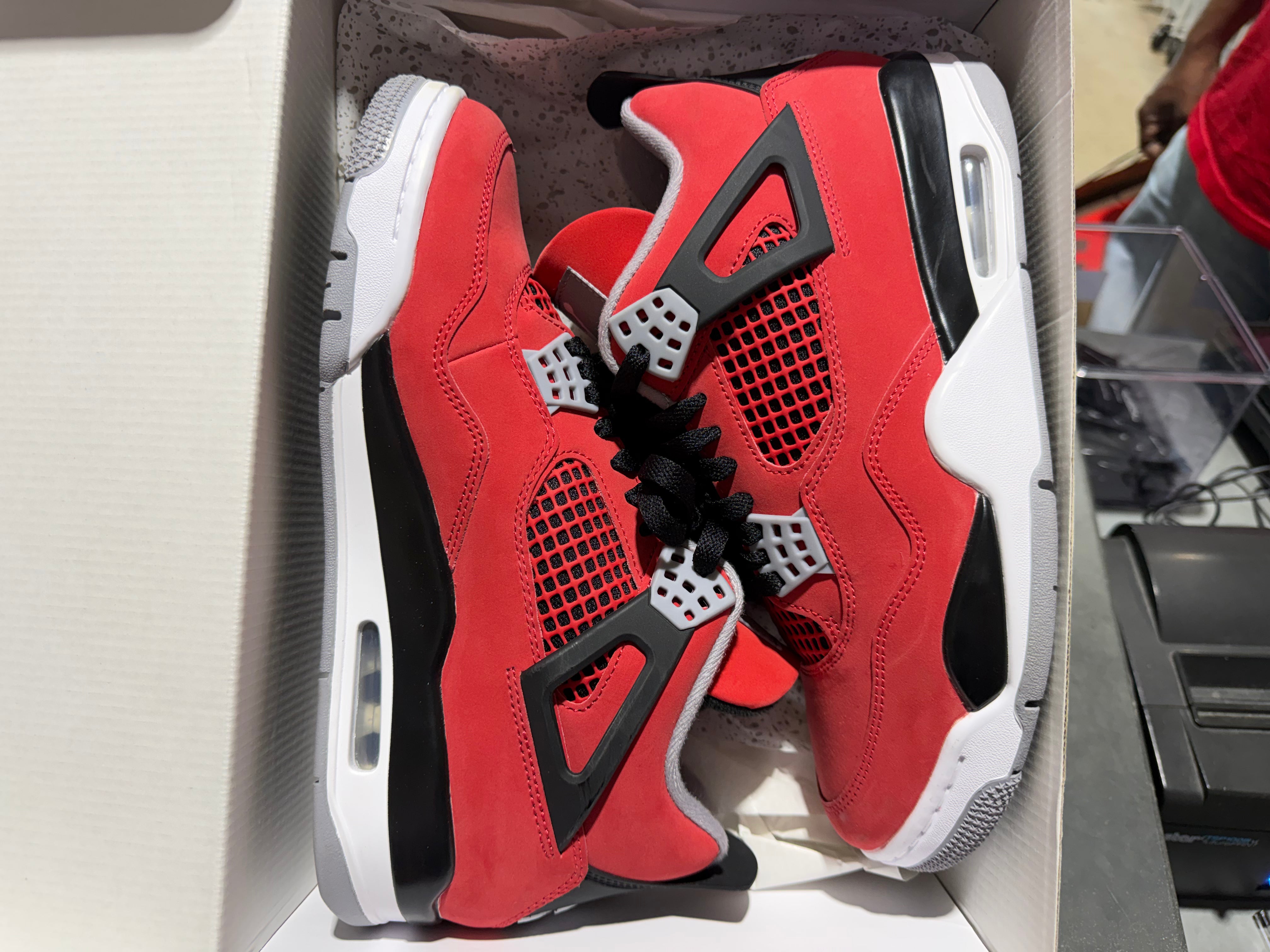 Air Jordan 4 Retro - Toro Size 9