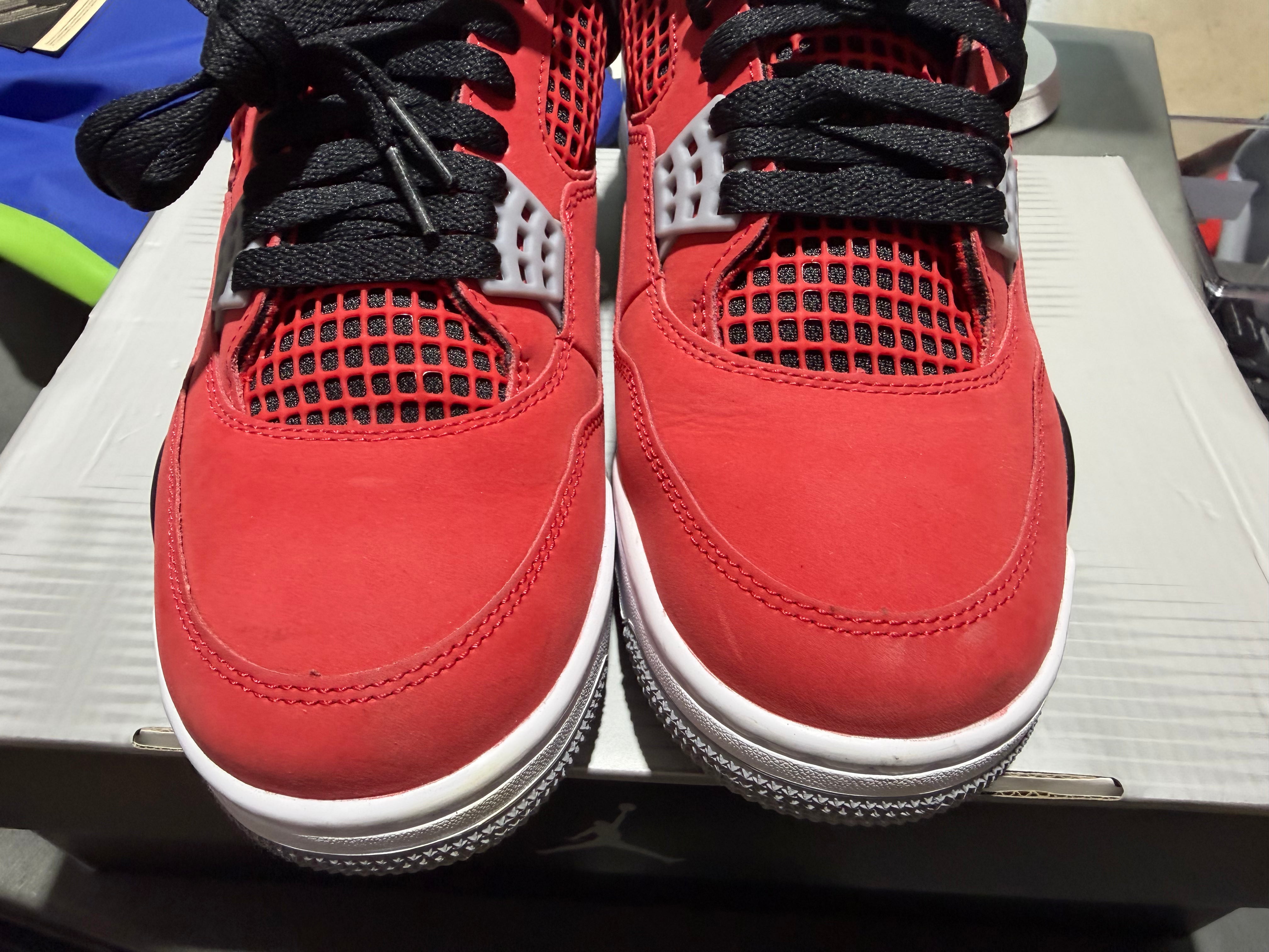 Air Jordan 4 Retro - Toro Size 9