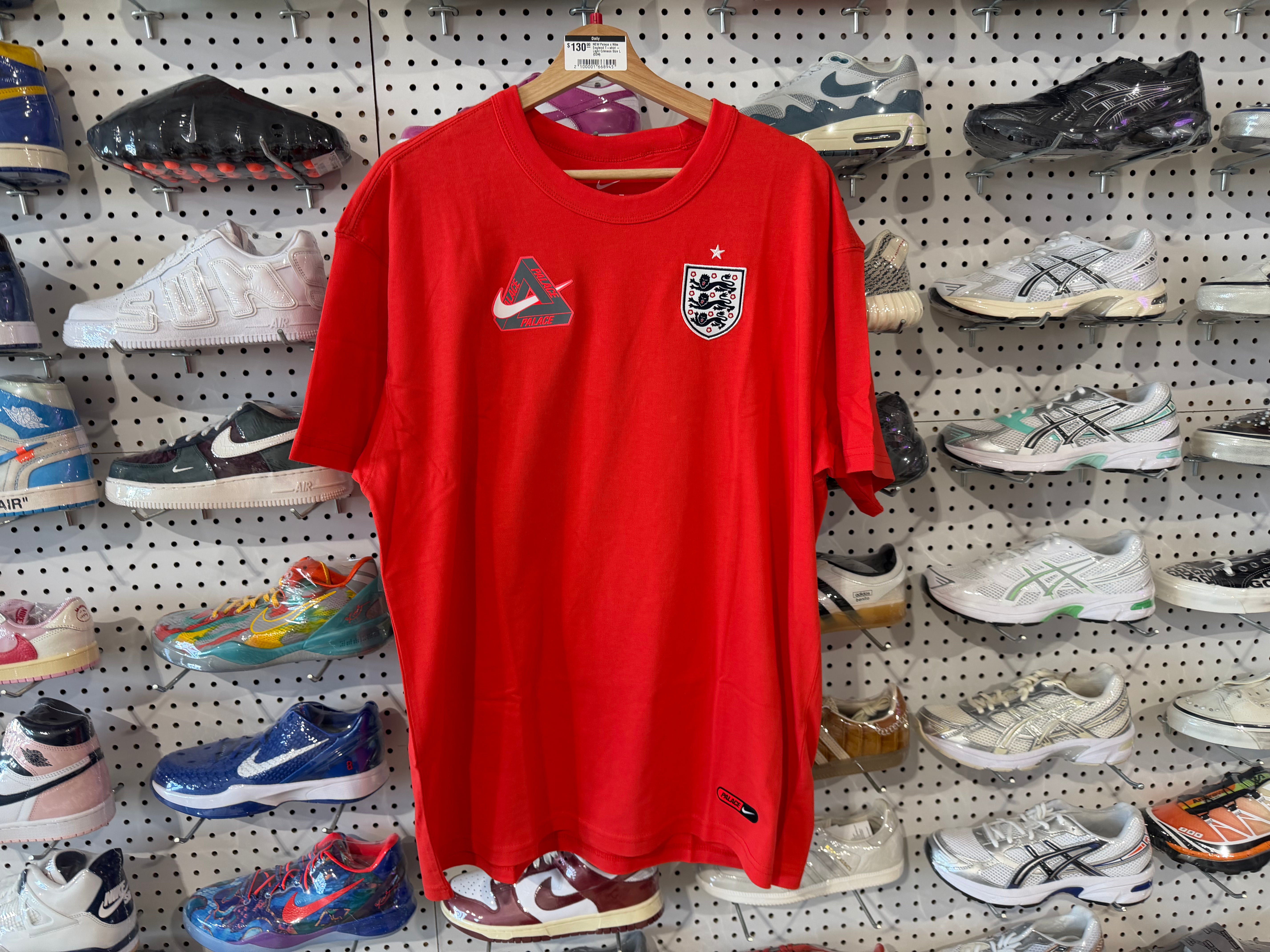 NEW Palace x Nike England T-shirt - Light Crimson Size L