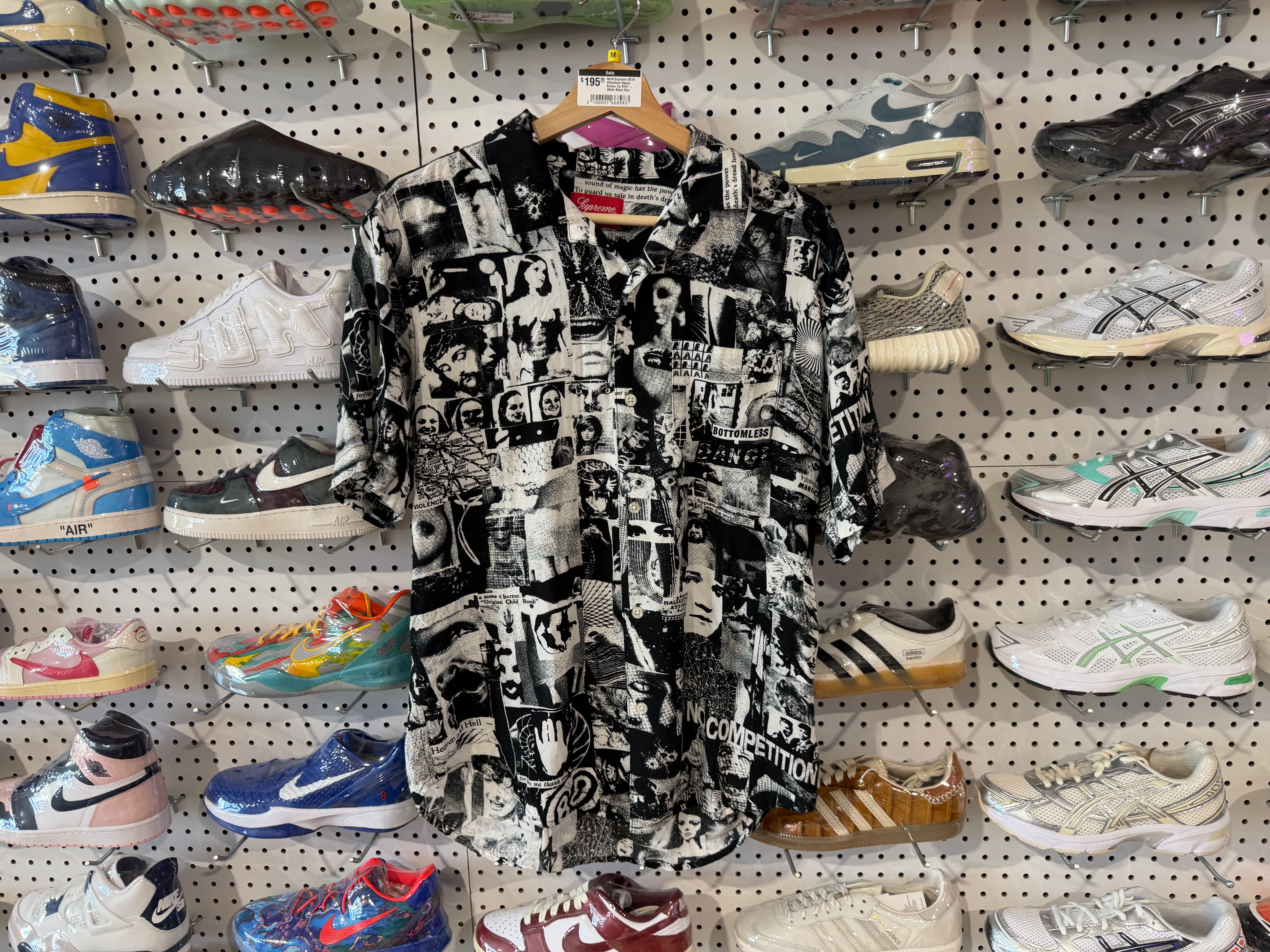 NEW Supreme SS18 Vibrations Rayon Button Up Shirt - White Black Size Medium
