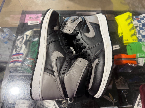 Air Jordan 1 Retro High OG - Shadow Size 8.5