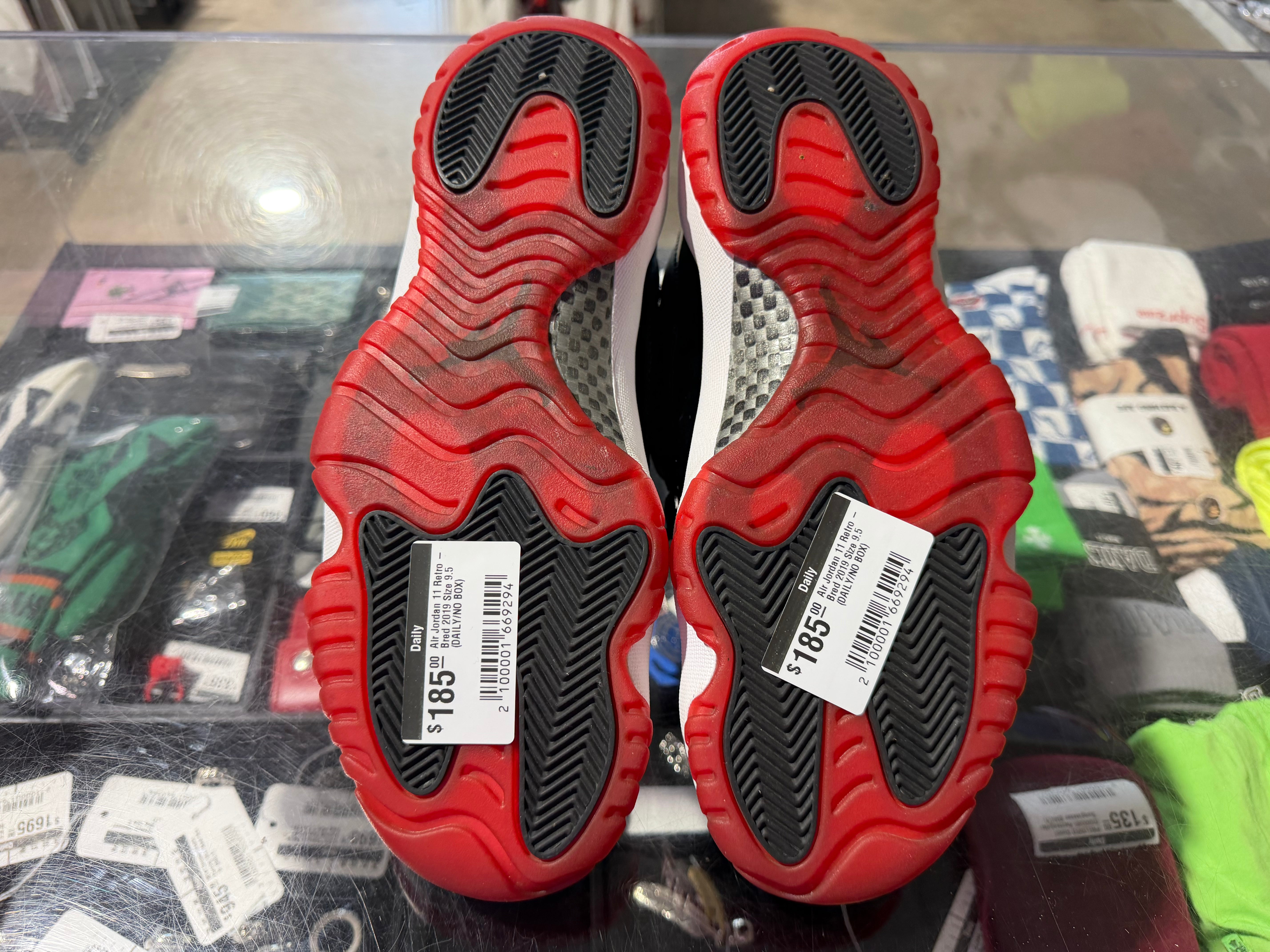 Air Jordan 11 Retro - Bred Size 9.5