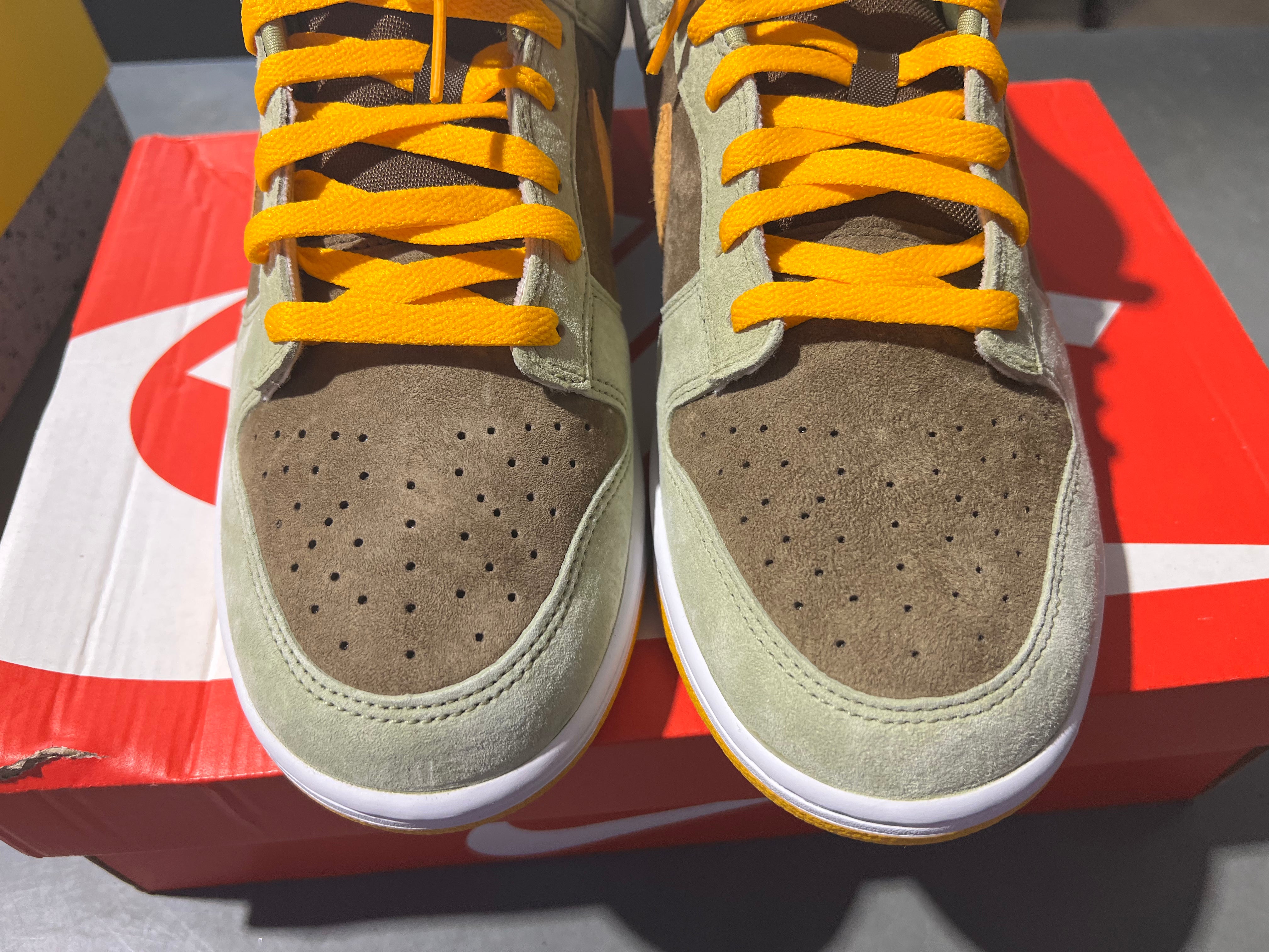 Nike Dunk Low SE - Dusty Olive Size 10.5