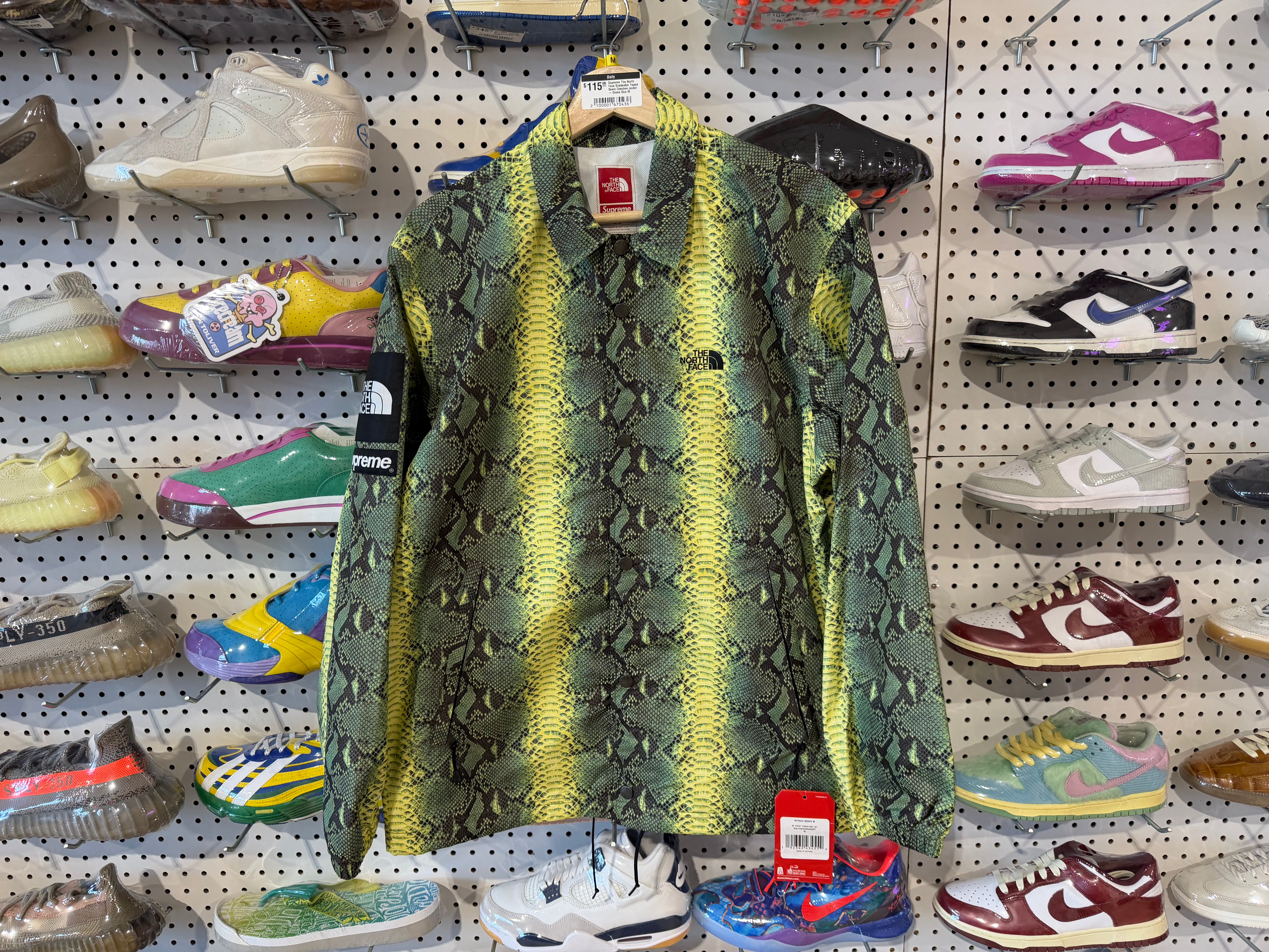 Supreme The North Face Snakeskin Taped Seam Coaches Jacket - Green Size M