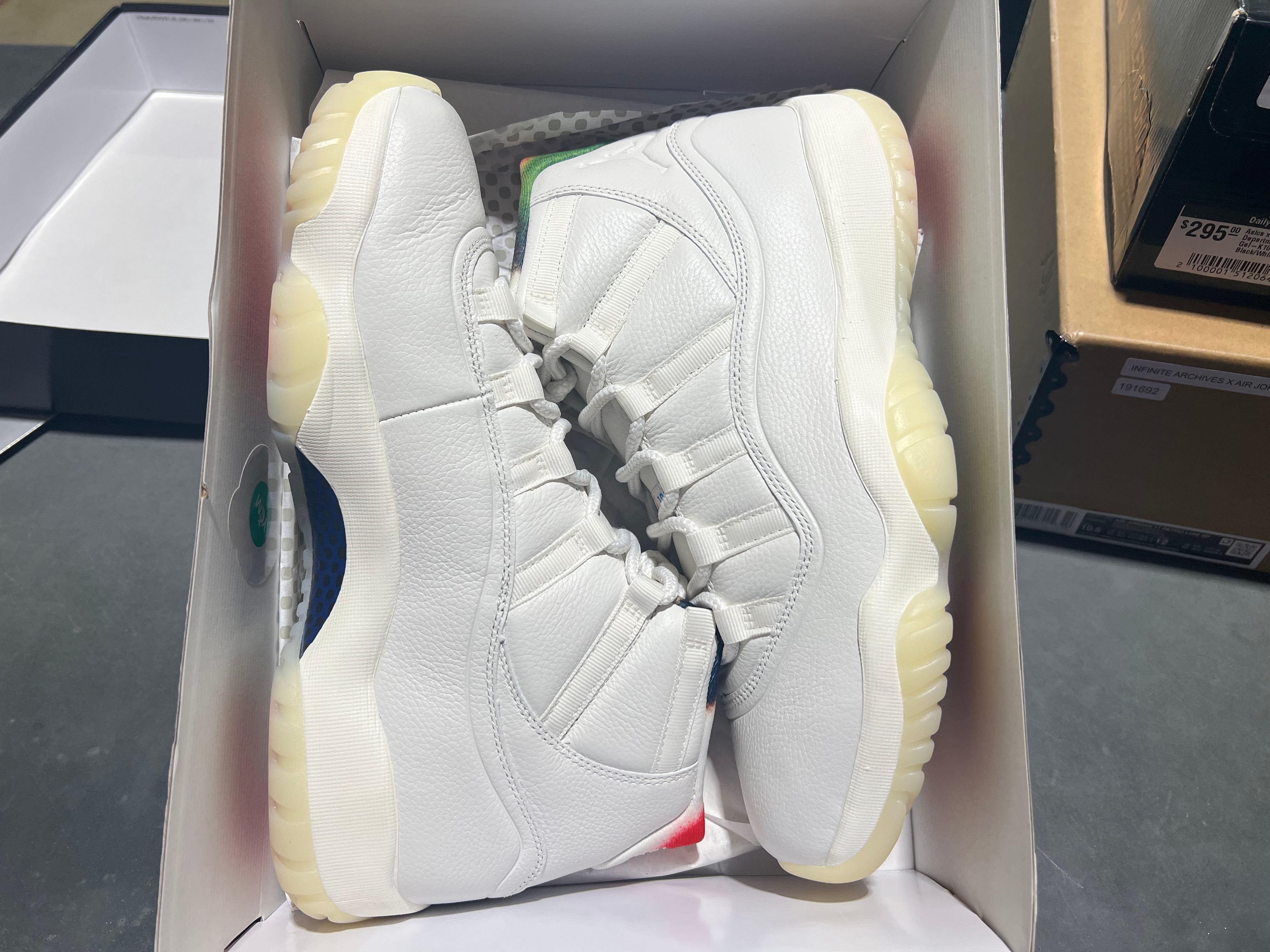Air Jordan 11 Retro - 285 Size 10.5