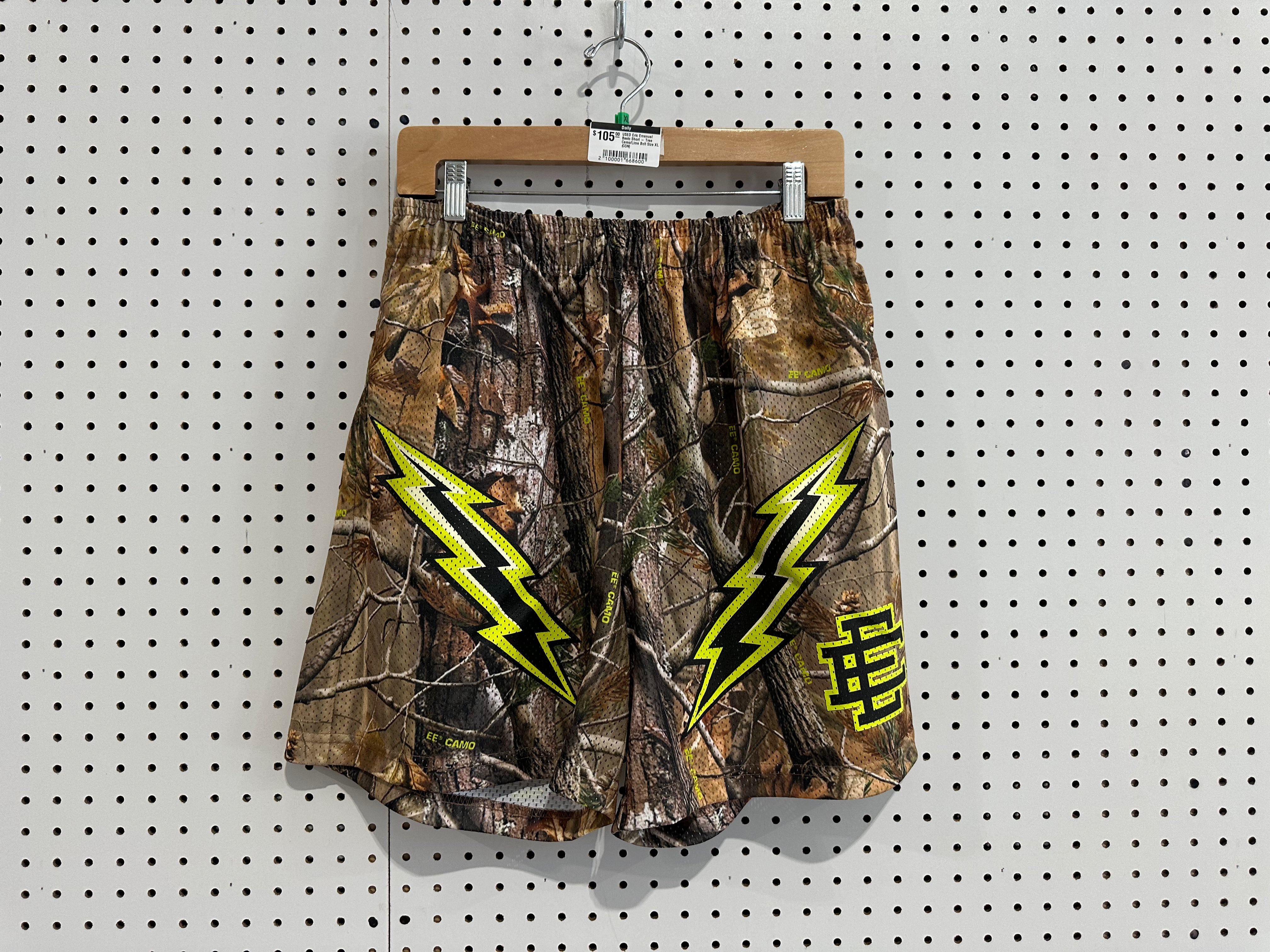 USED Eric Emanuel  Basic Short - Tree Camo/Lime Bolt Size XL