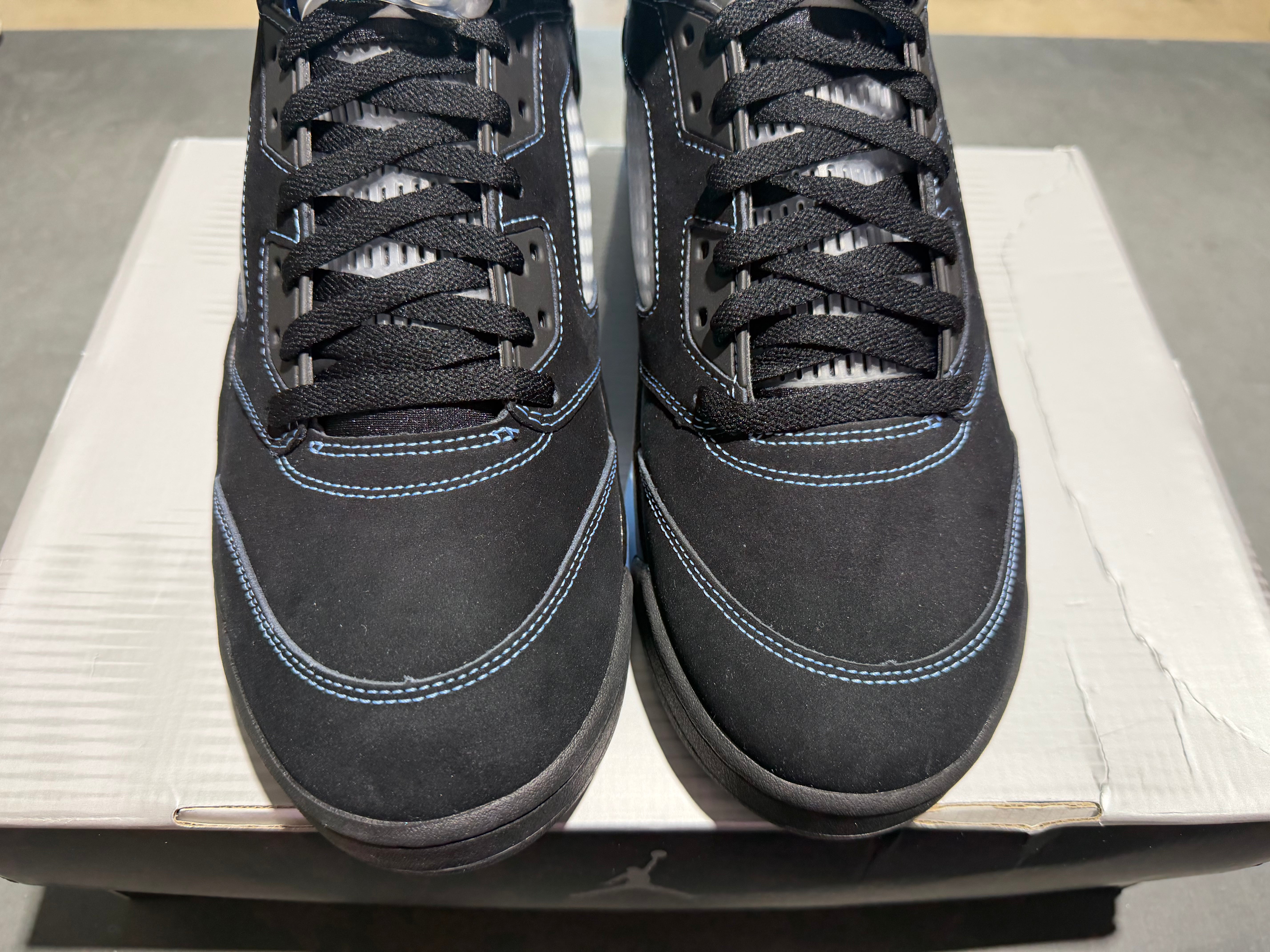 Air Jordan 5 Retro - University Blue Size 12