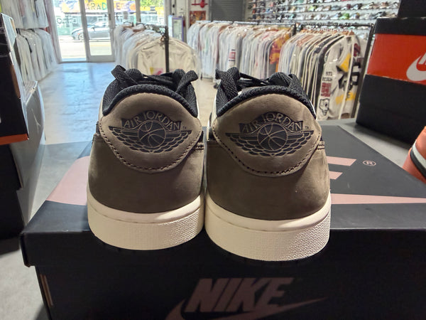 Air Jordan 1 Retro Low OG - Mocha Size 9