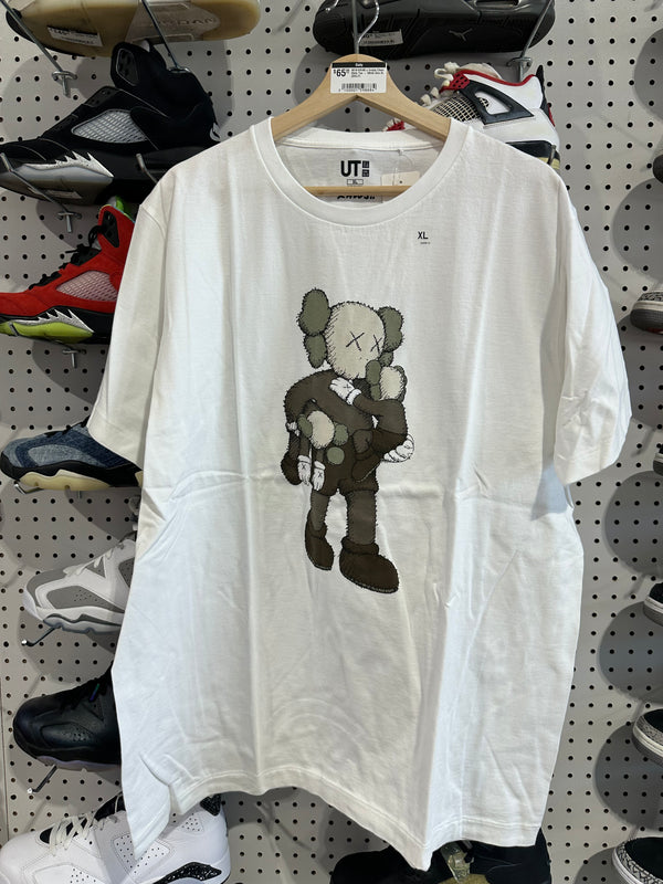 NEW KAWS x Uniqlo Clean Slate Tee - White Size XL