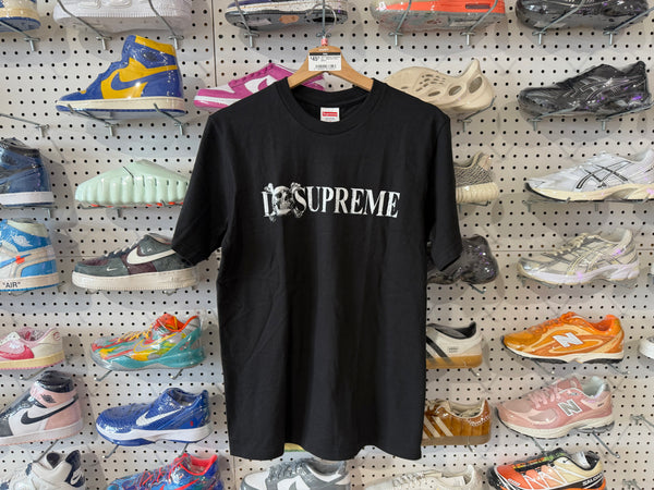 USED Supreme Crossbones Tee - Black Size Small