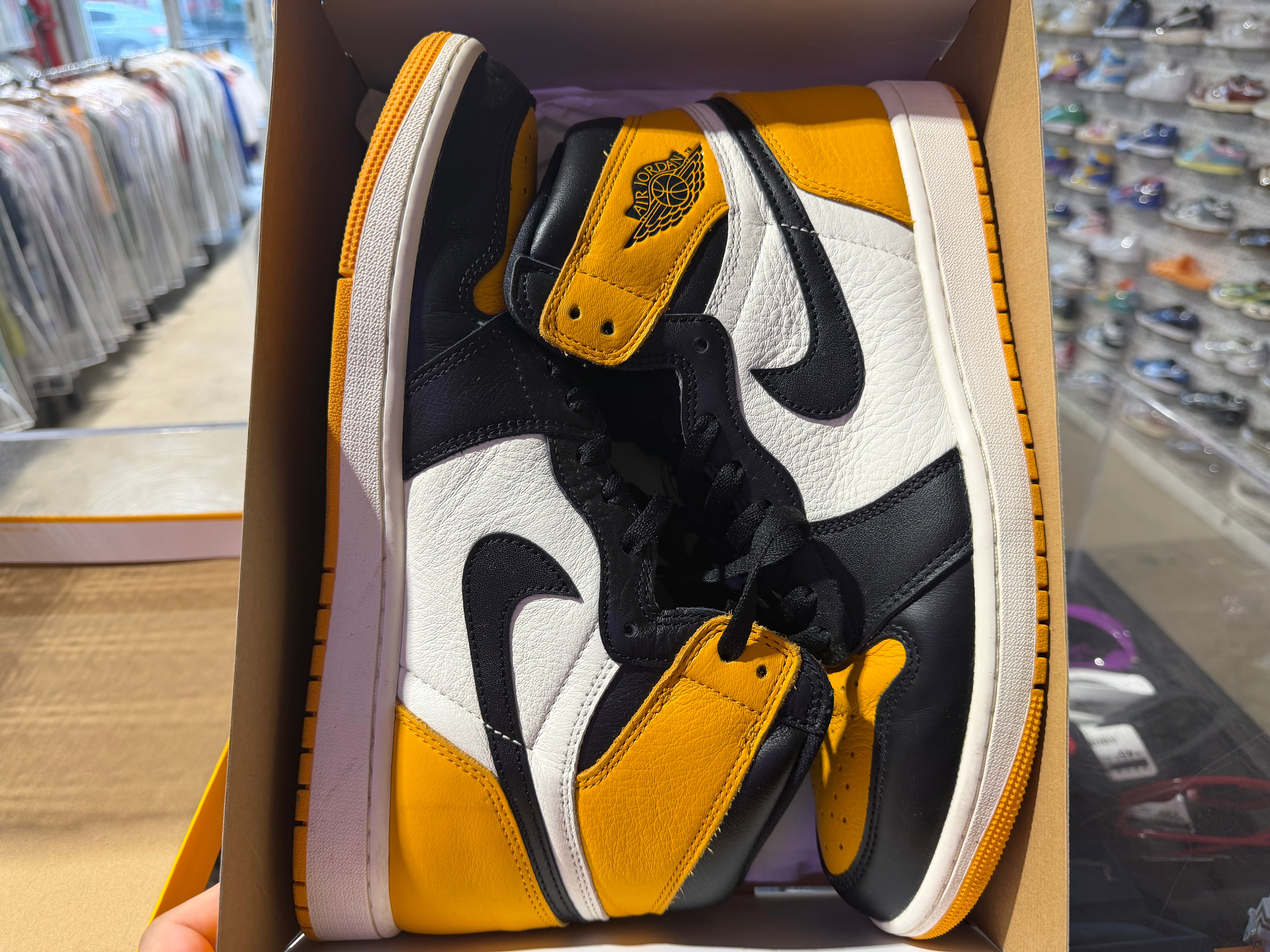 Air Jordan 1 Retro High OG - Taxi Size 12