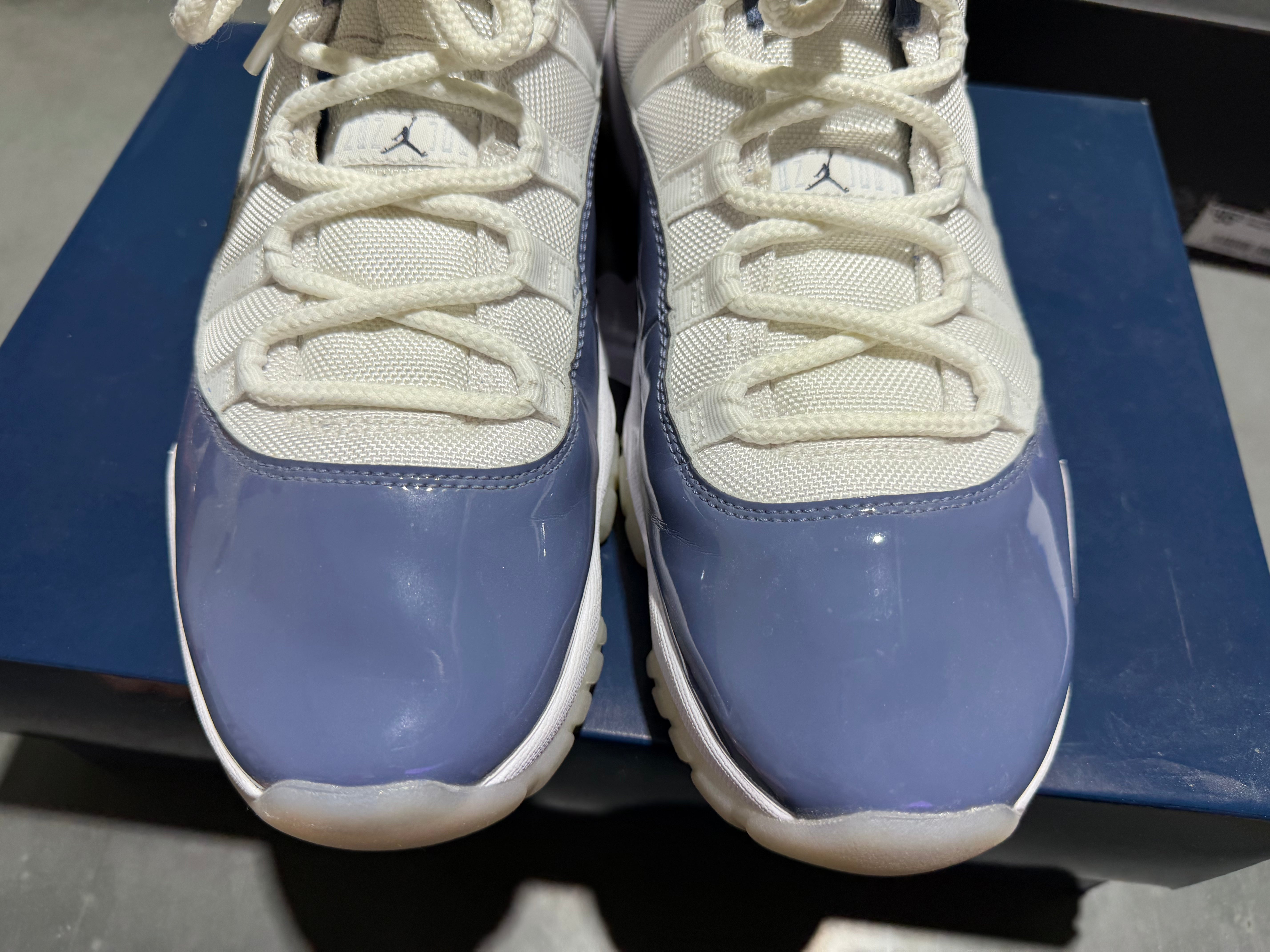Air Jordan 11 Retro Low - Diffused Blue Size 10