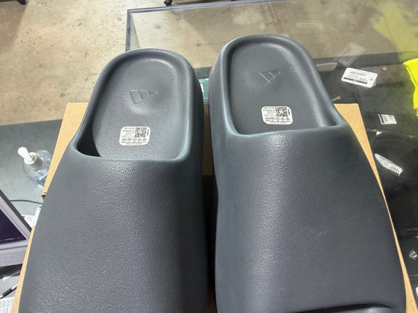 adidas Yeezy Slide - Slate Grey Size 10