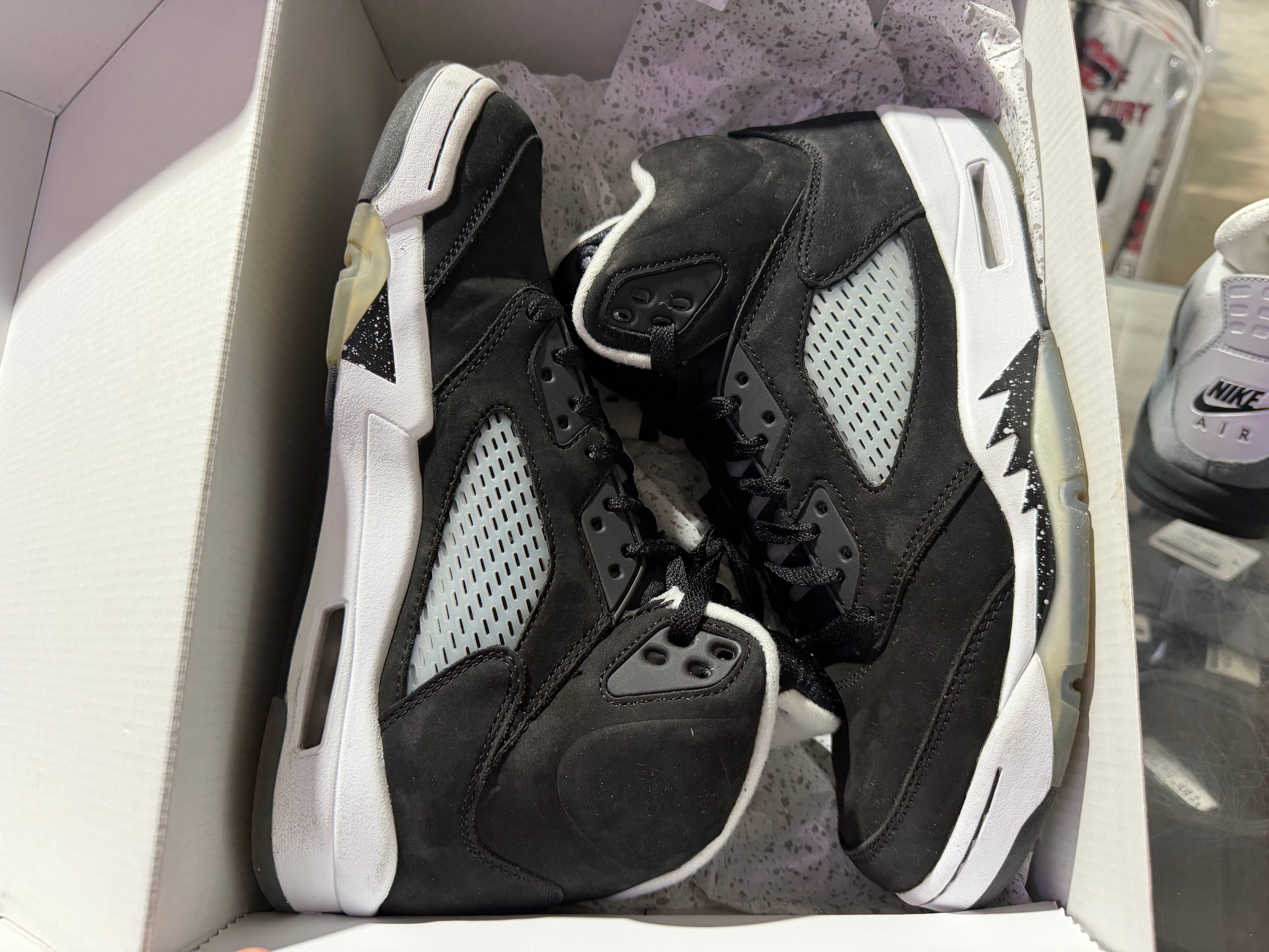 Air Jordan 5 Retro - White Oreo Size 9