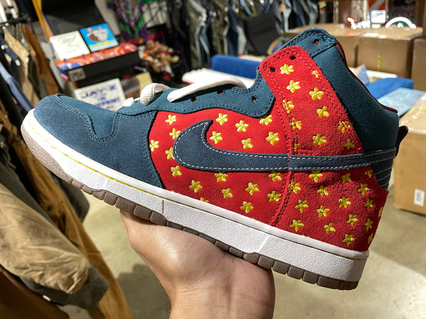 Quagmire dunks shop