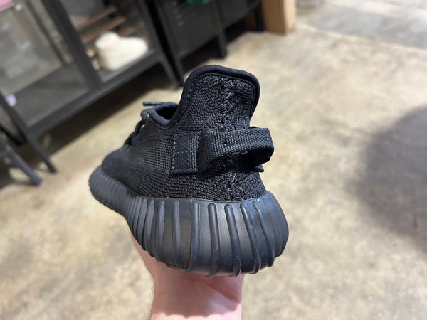 Adidas Yeezy Boost 350 V2 - Onyx Size 10