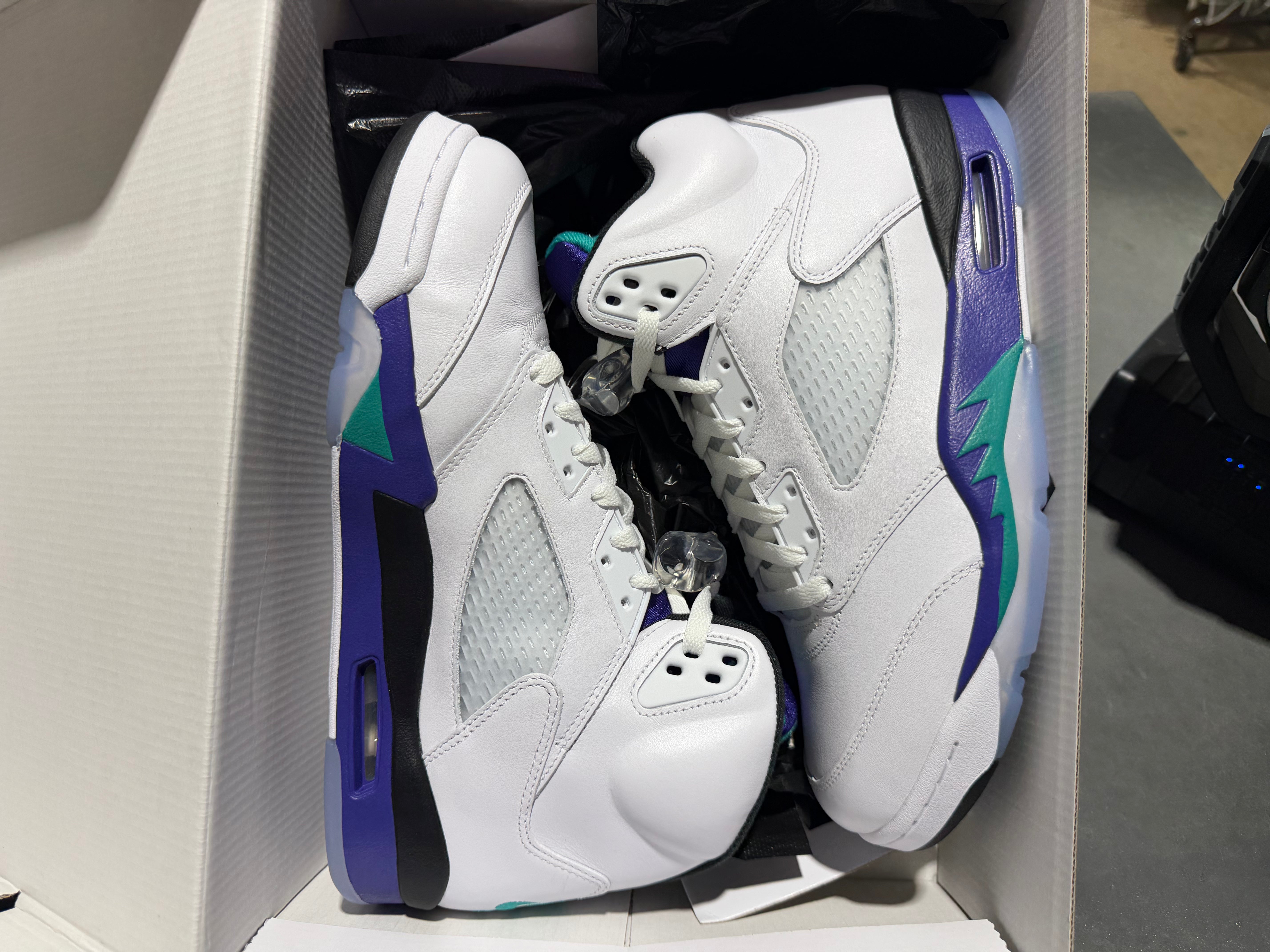 Air Jordan 5 Retro OG - Grape Size 10.5