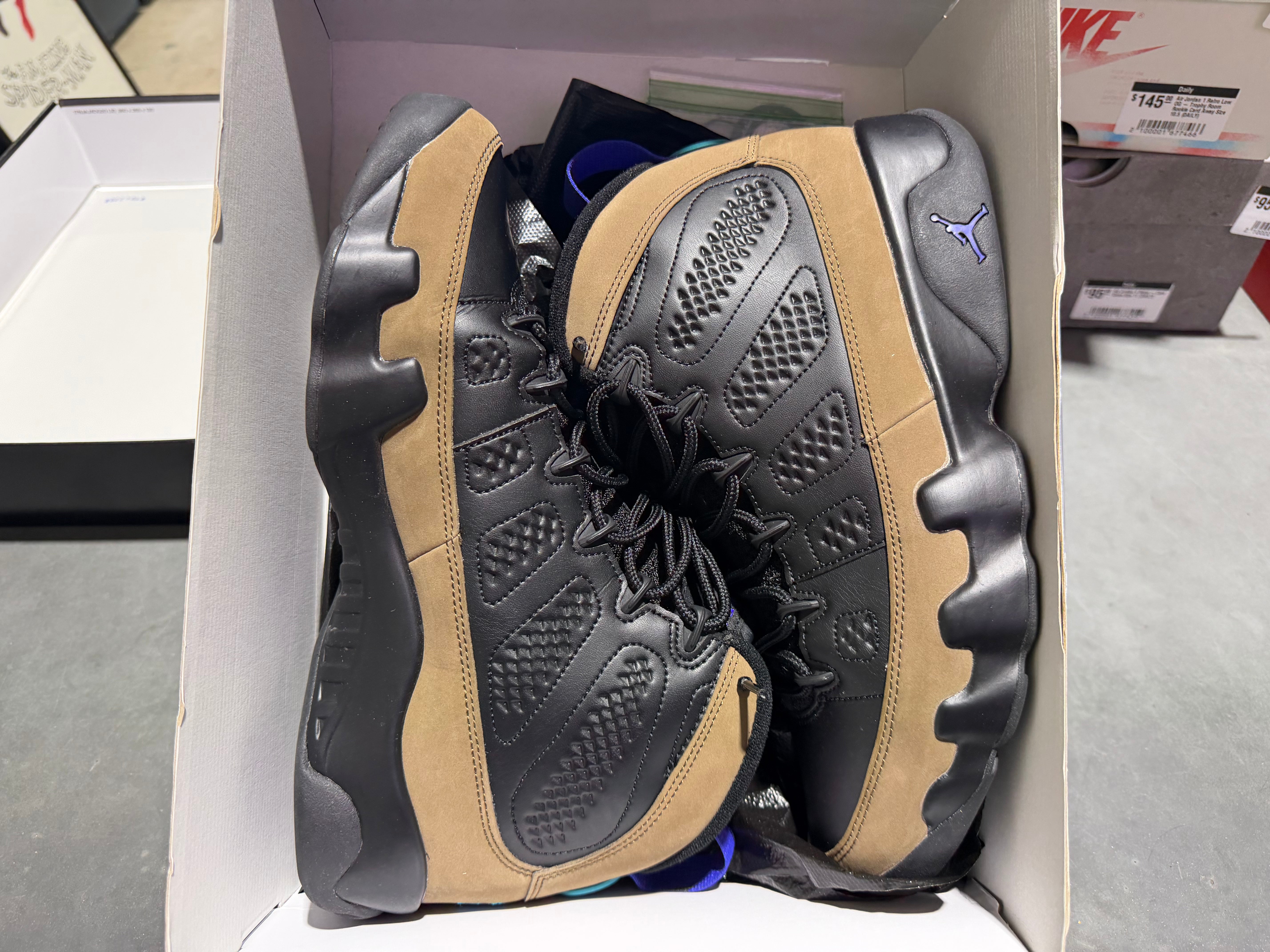 Air Jordan 9 Retro - Light Olive Concord Size 10.5