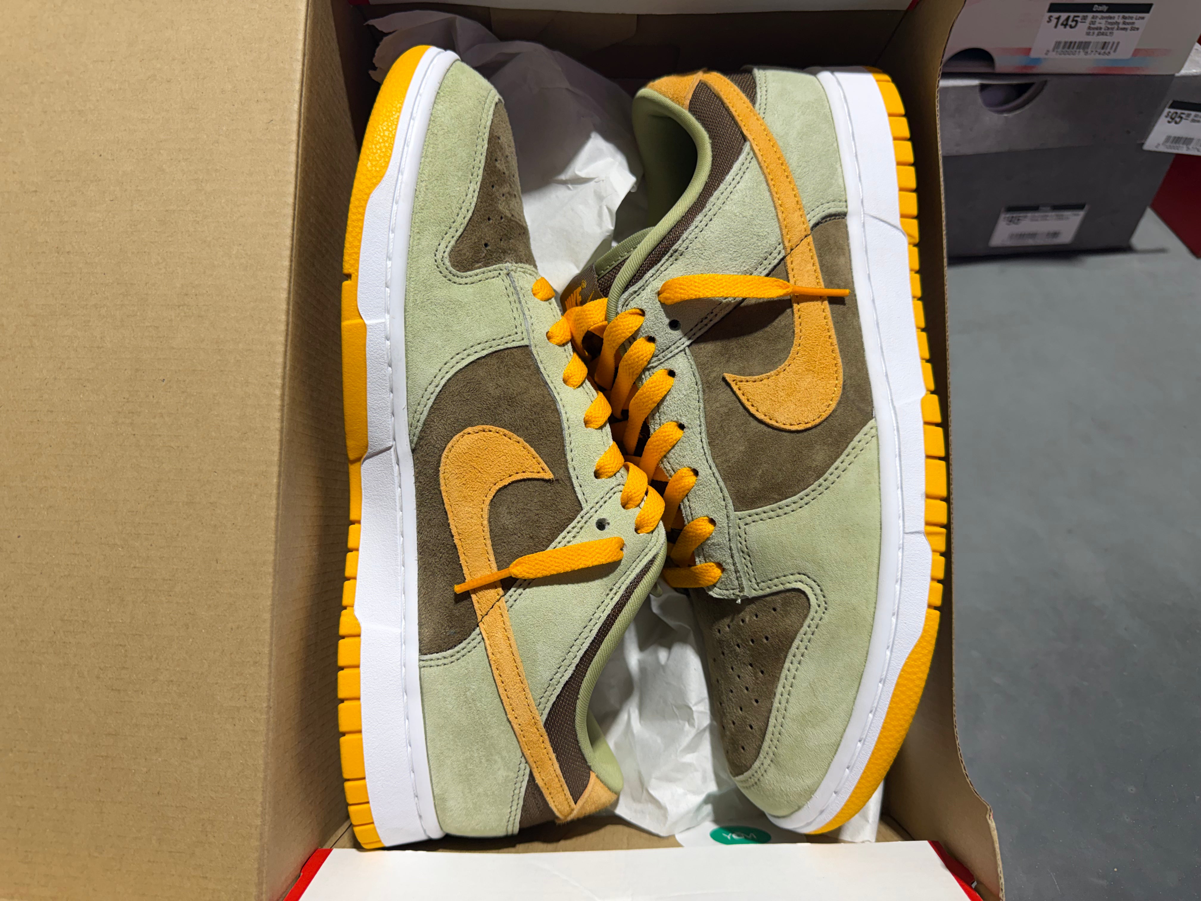 Nike Dunk Low SE - Dusty Olive Size 10.5